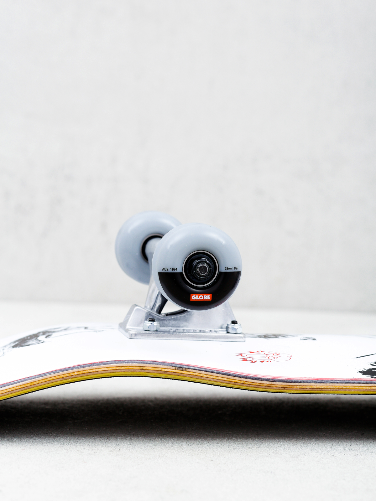 Globe G1 Hard Luck Komplett gördeszka (white/black)