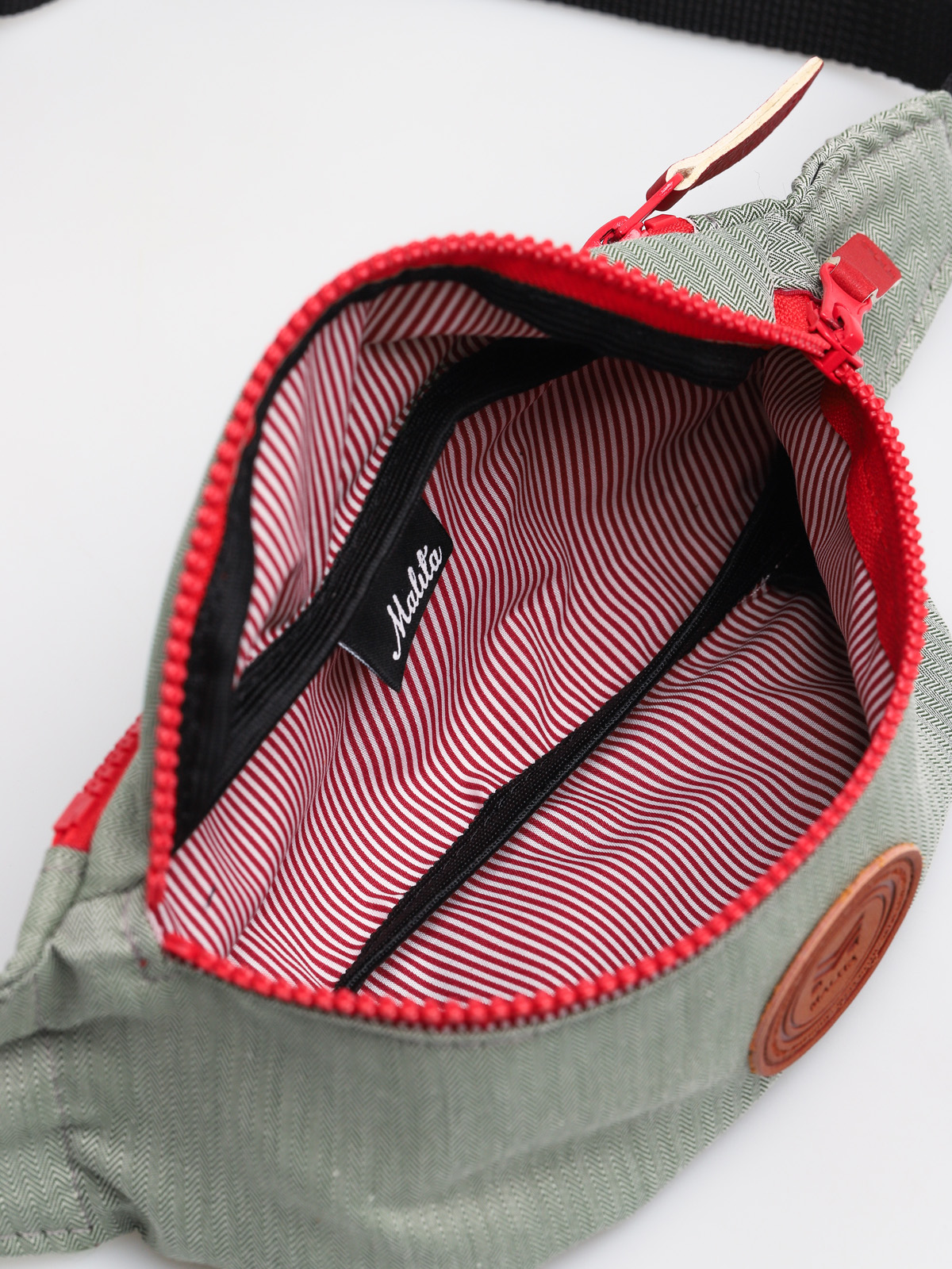 Övtáska Malita Alfa (green/red)