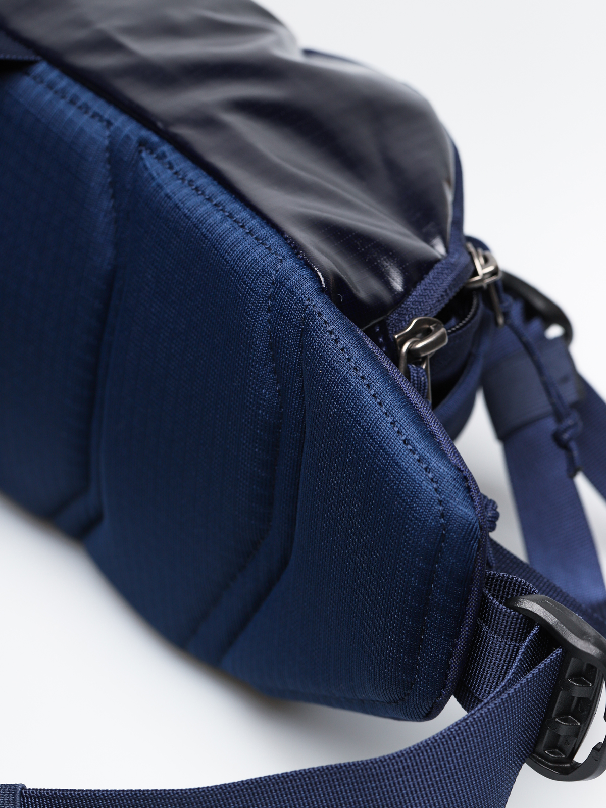 Patagonia Black Hole Waist Pack 5L Övtáska (classic navy)