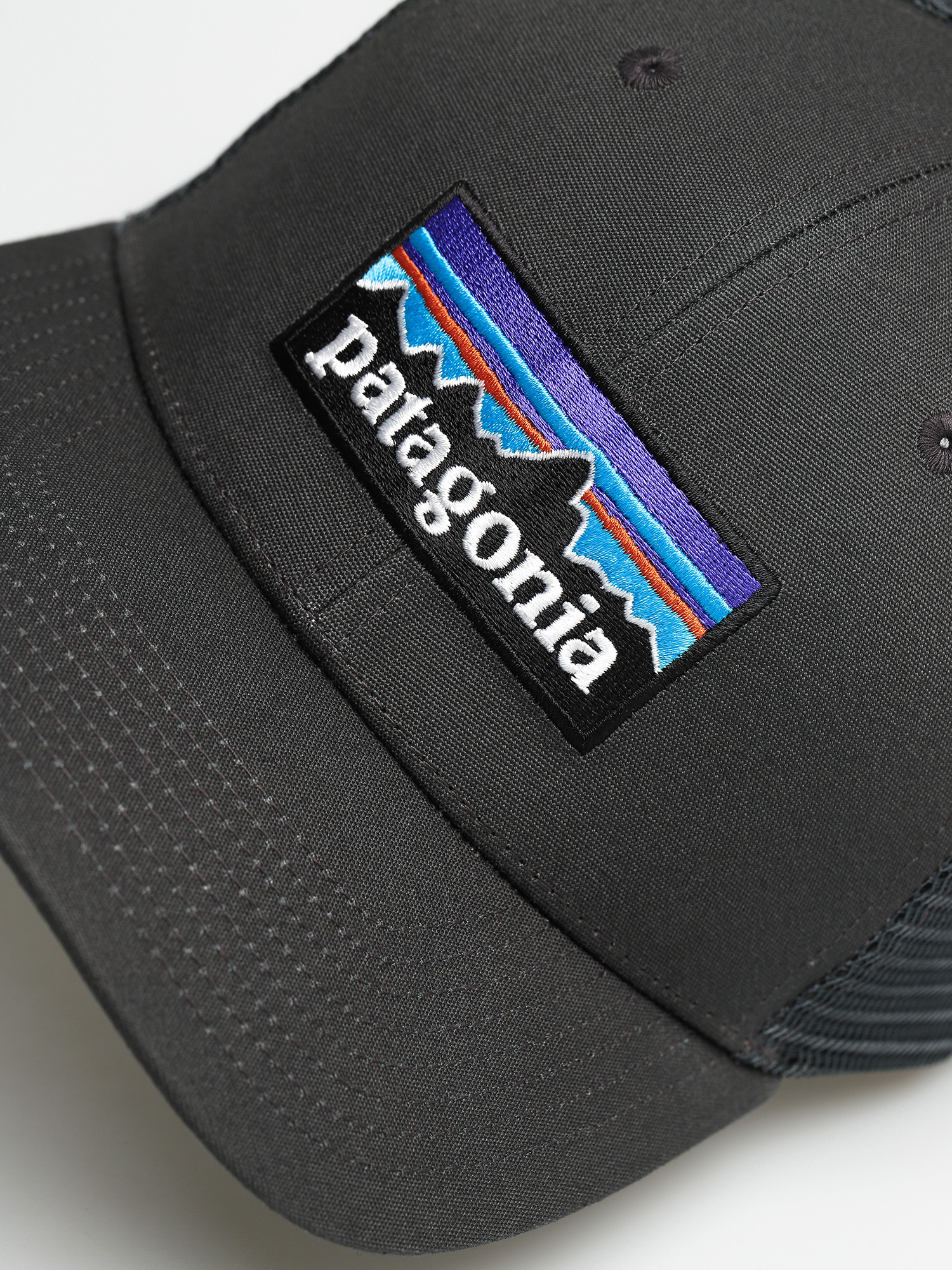 Baseball sapka Patagonia P6 Logo Trucker ZD (forge grey)