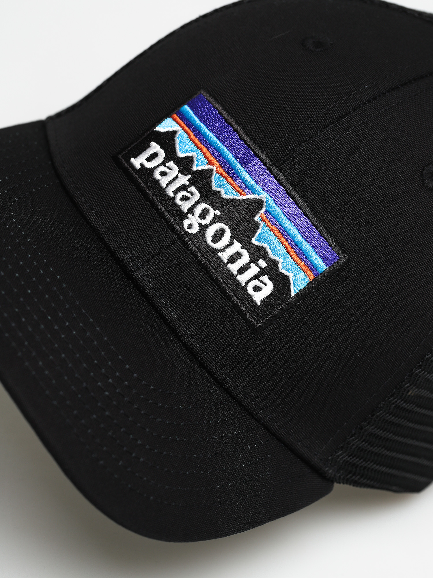 Baseball sapka Patagonia P6 Logo LoPro Trucker ZD (black)