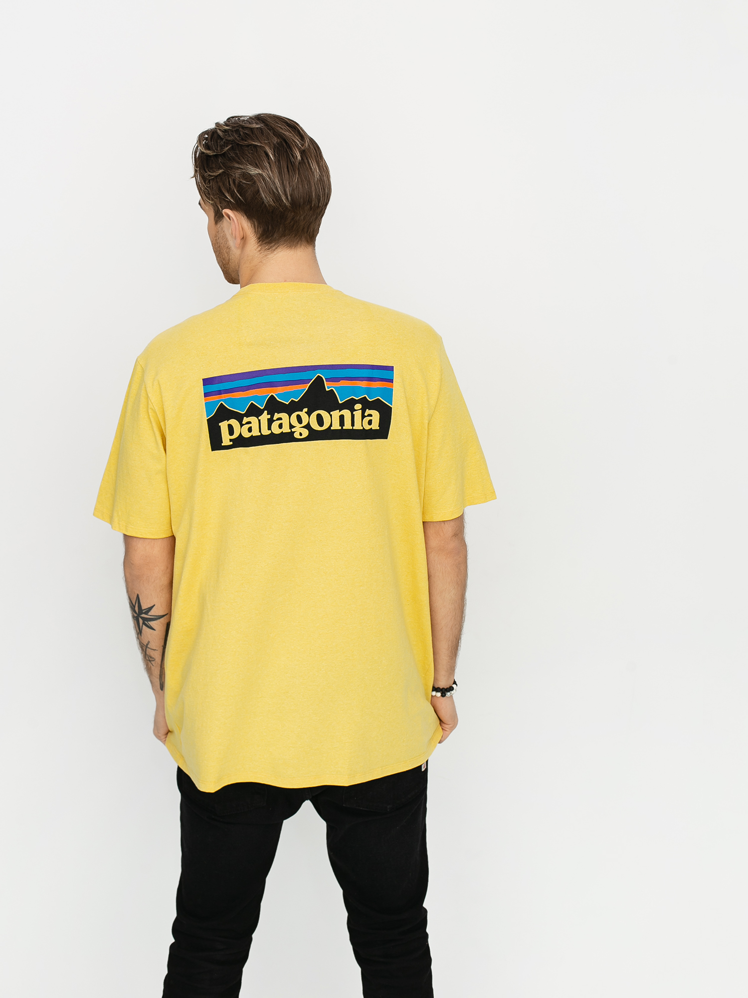 Ujjatlan felső Patagonia P6 Logo Responsibili (surfboard yellow)