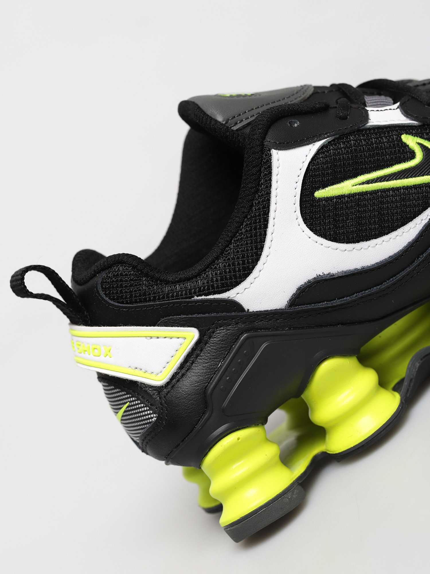Nike Shox Tl Nova Wmn Cipők (black/black lemon venom iron grey)