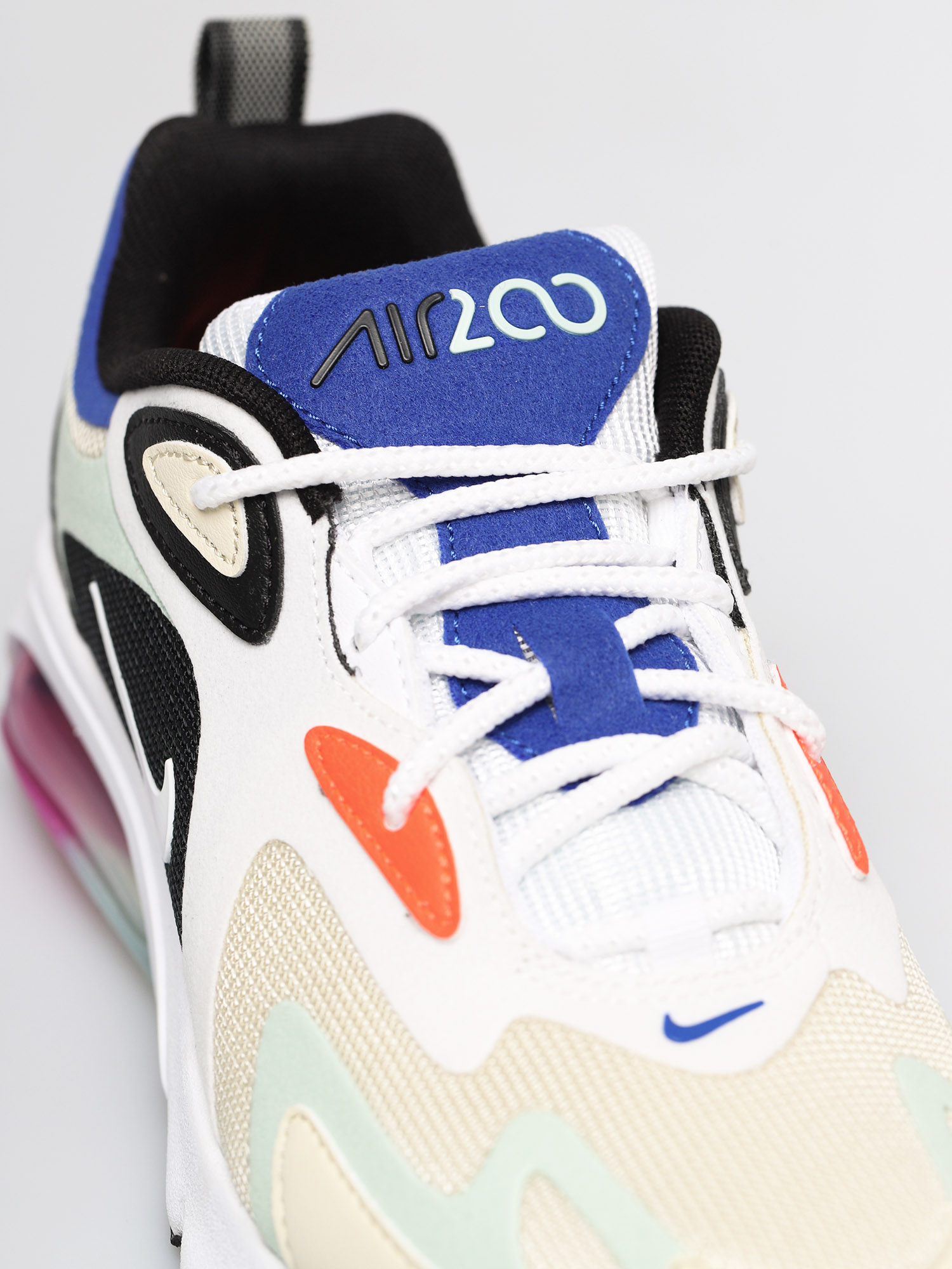 Nike Air Max 200 Wmn Cipők (fossil/white black pistachio frost)