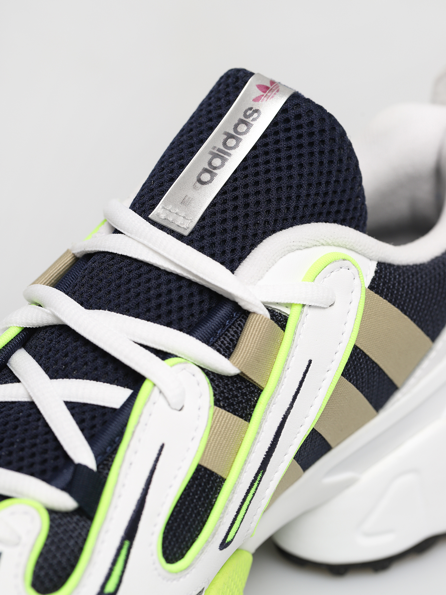 Cipők adidas Originals Eqt Gazelle (collegiate navy/gold met./solar yellow)