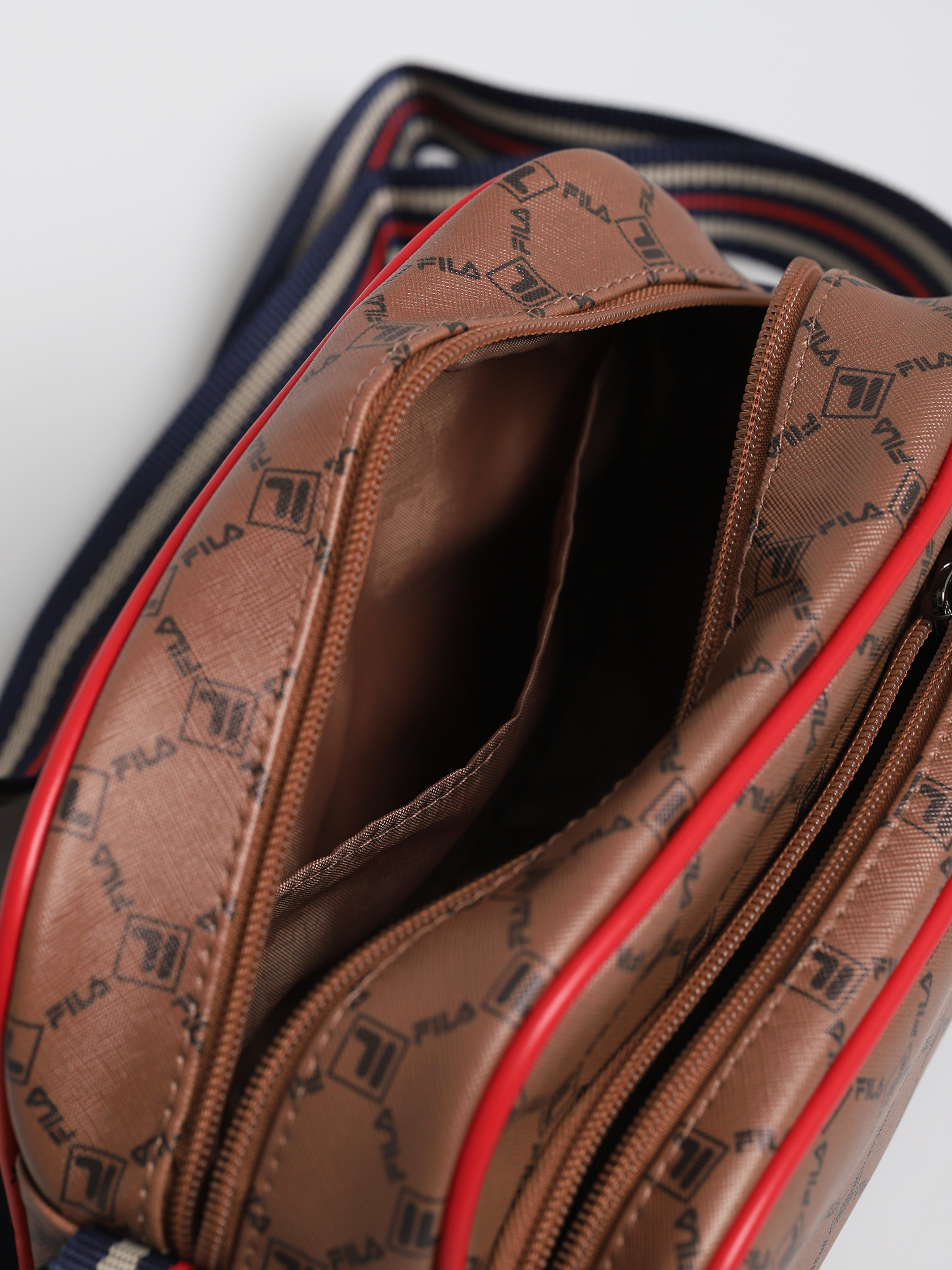 Fila Shoulder Bag New Twist (allover thrush coffee bean)