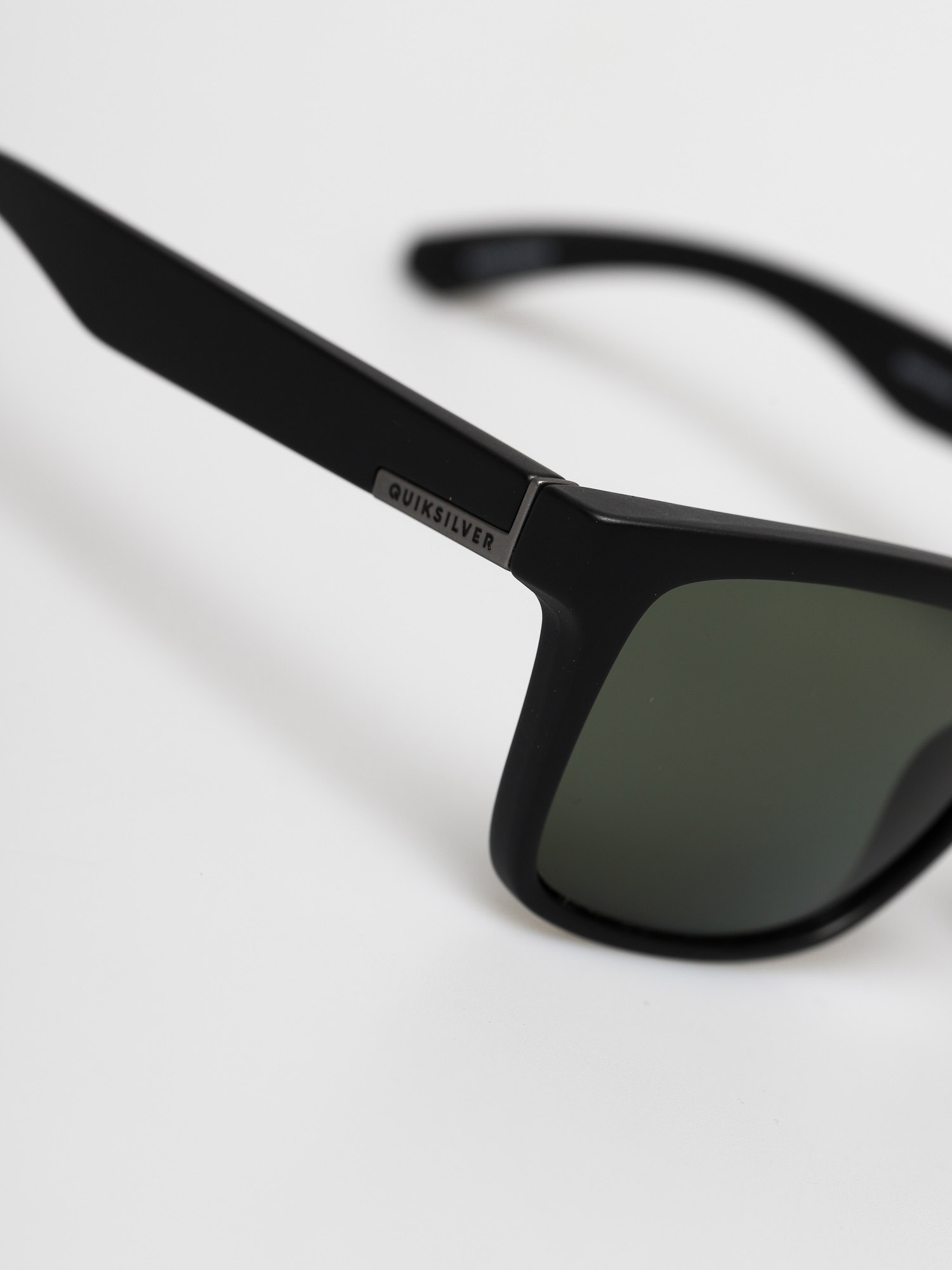Napszemüvegek Quiksilver The Ferris Polarized (matte black/green po)