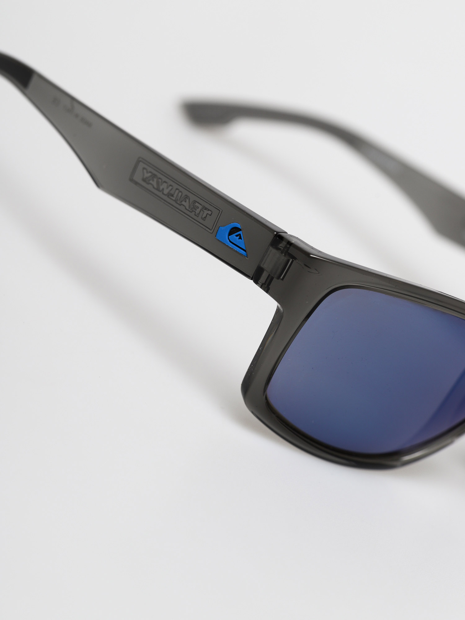 Quiksilver Trailway Napszemüvegek (shiny cr sm/fl b)