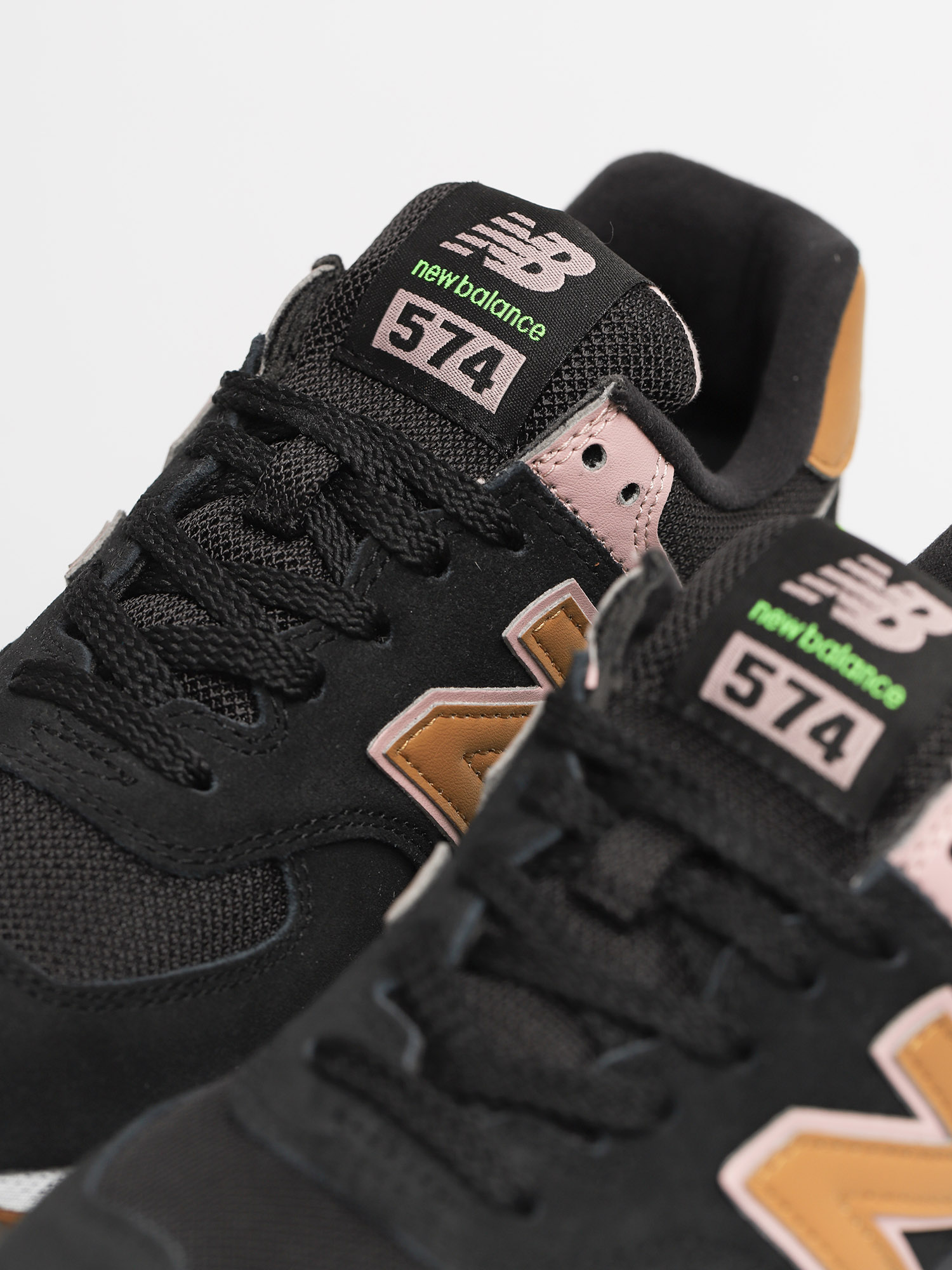 New Balance 574 Wmn Cipők (black)