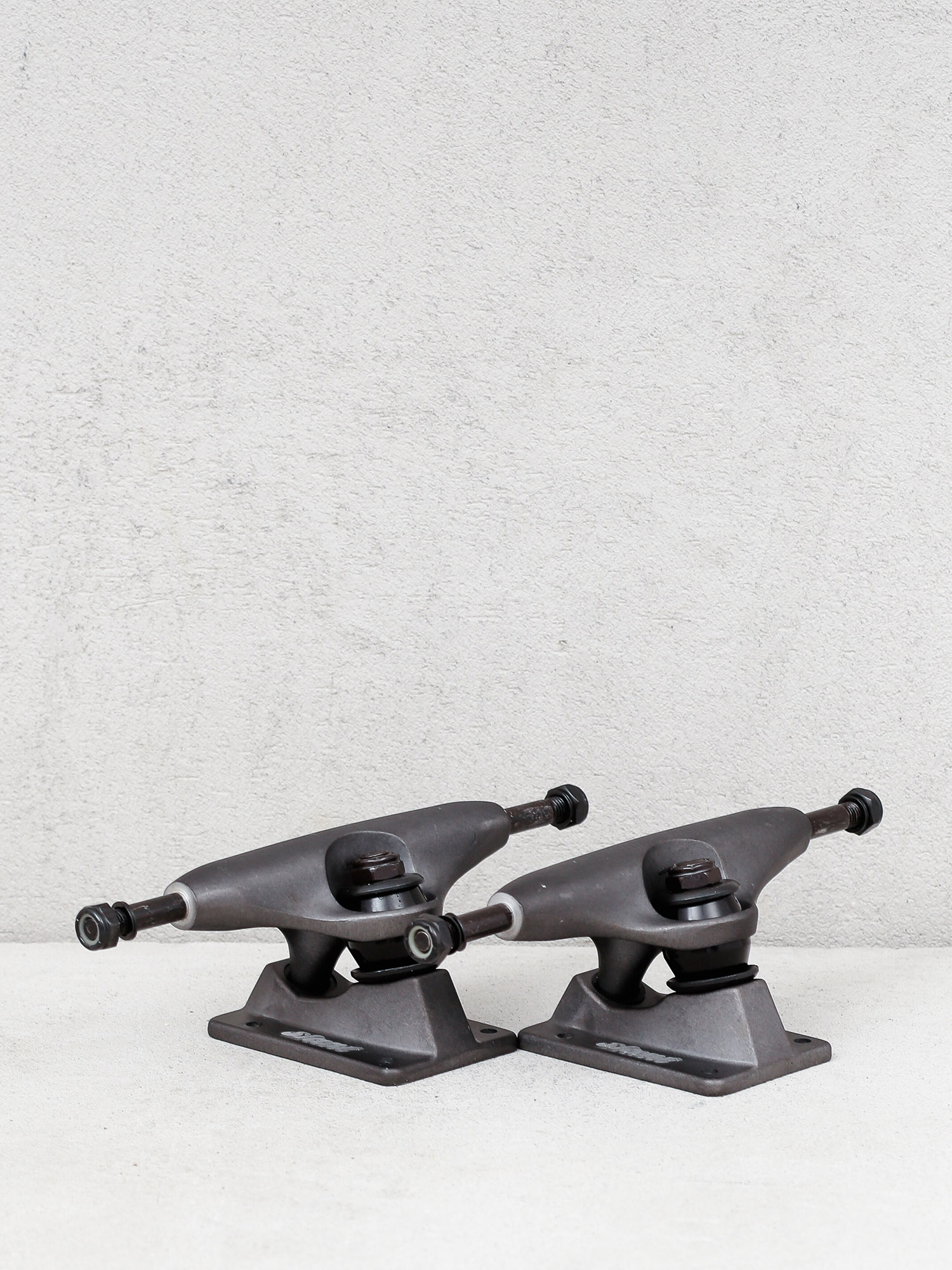 Globe Slant Standard Gu00f6rdeszka felfu00fcggesztu00e9s (black)