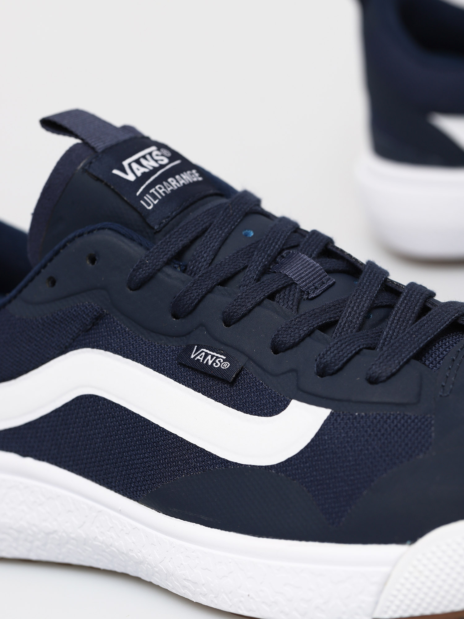 Vans Ultrarange Exo Cipők (dress blues/true white)