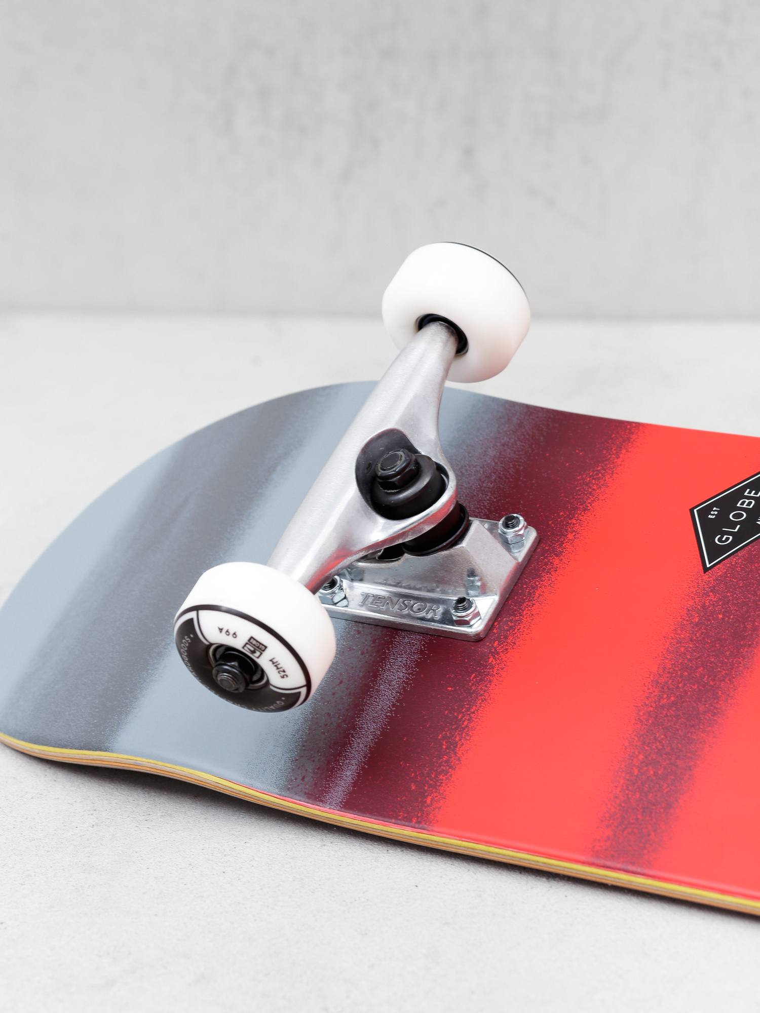 Gördeszka Globe G1 Full On (charcoal/chromantic)