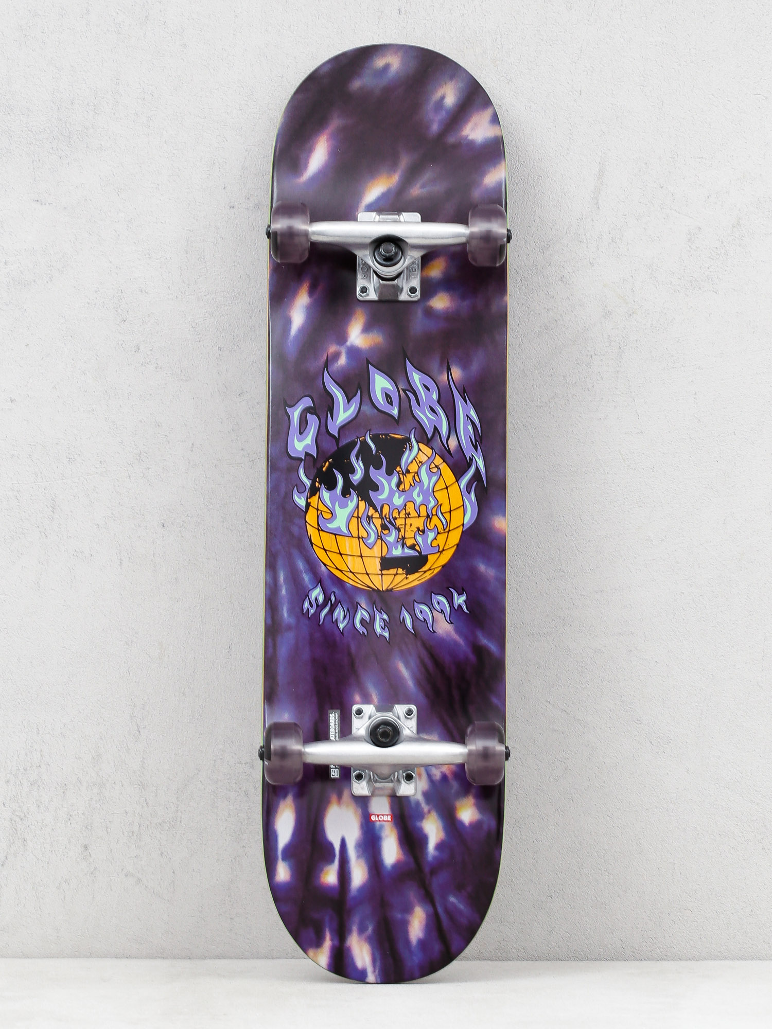 Gördeszka Globe G1 Ablaze (black dye)