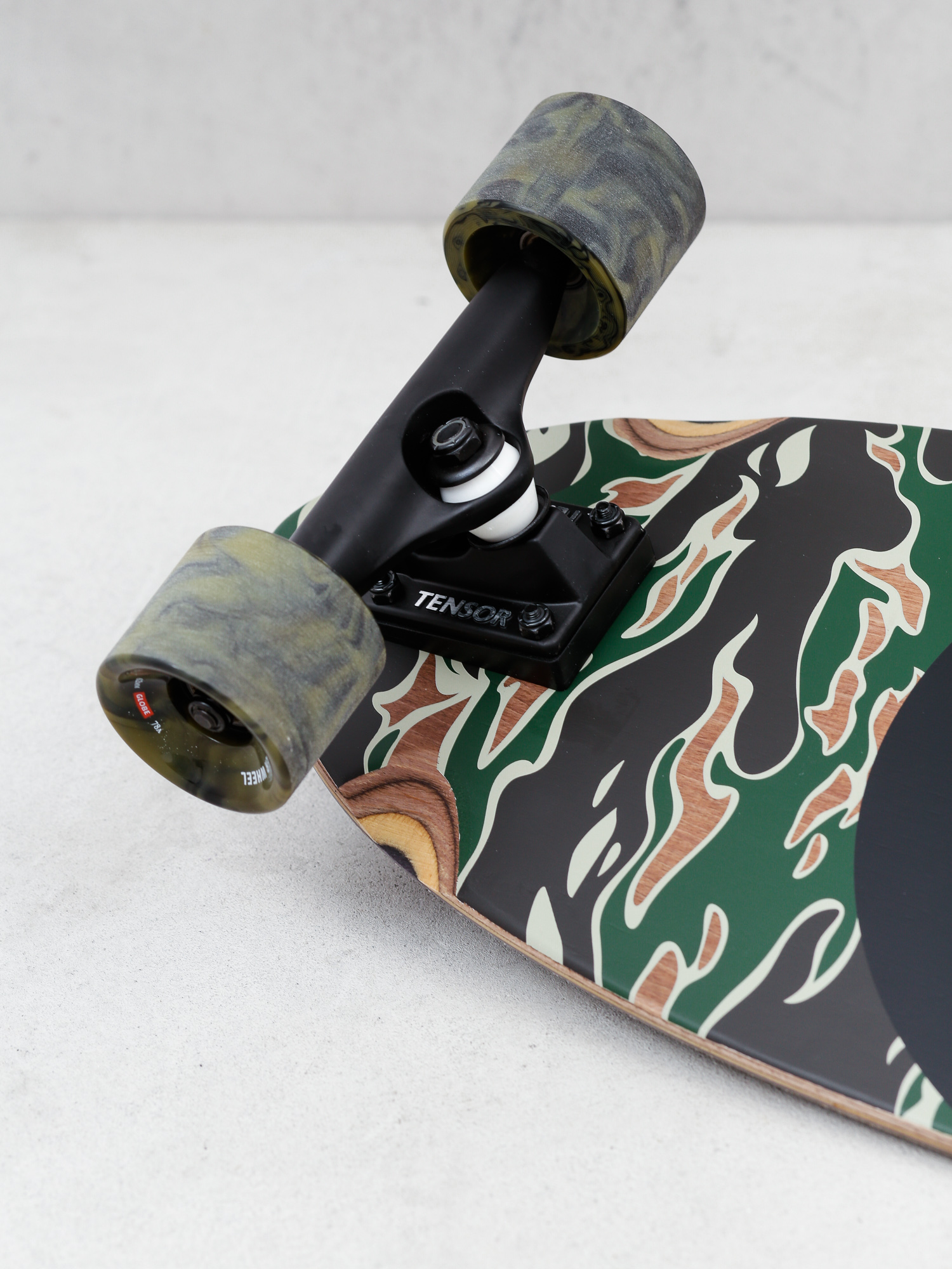 Cruiser Globe Chromantic (tiger camo)