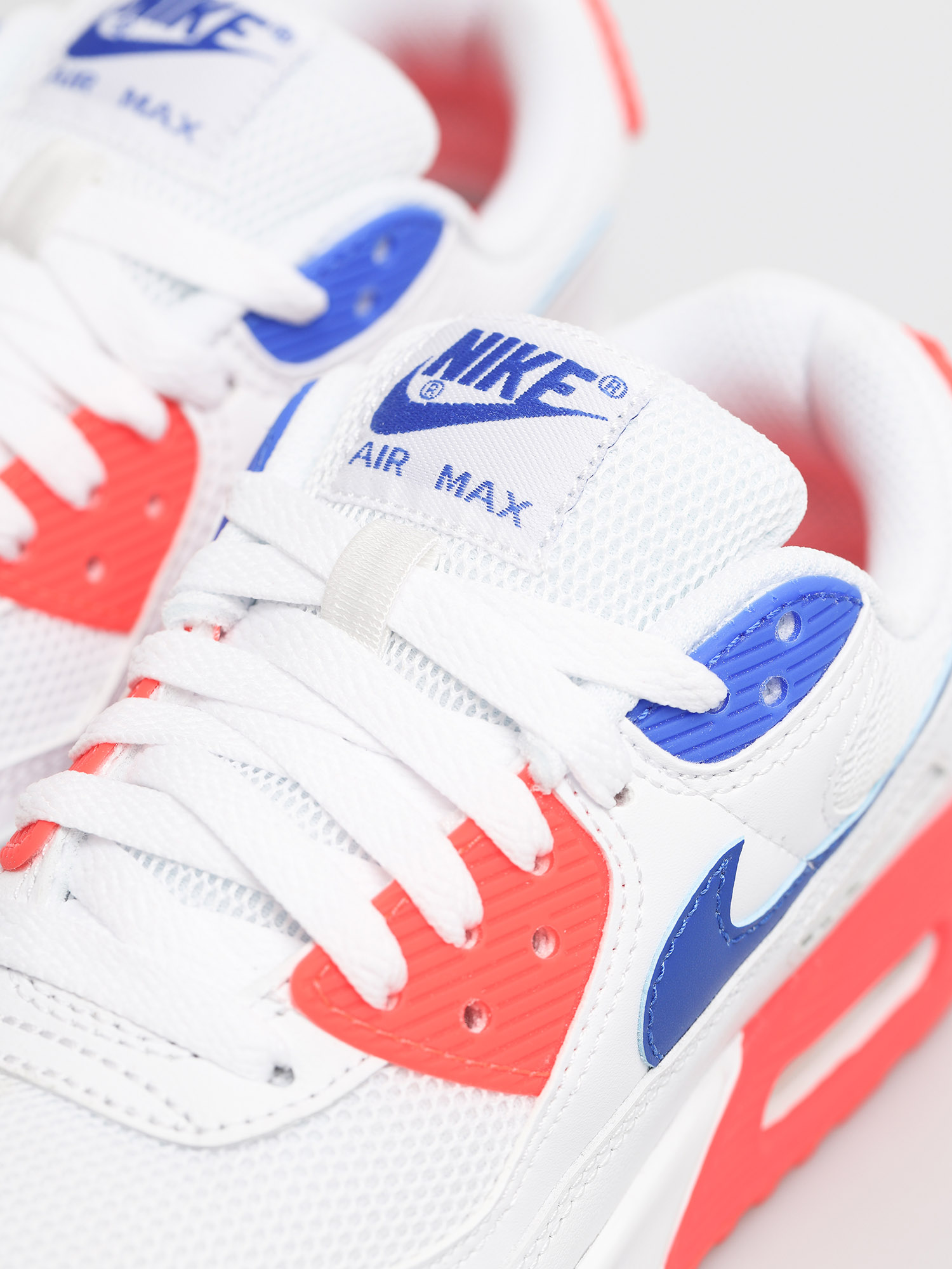 Nike Cipők Air Max 90 Wmn (white/racer blue flash crimson)
