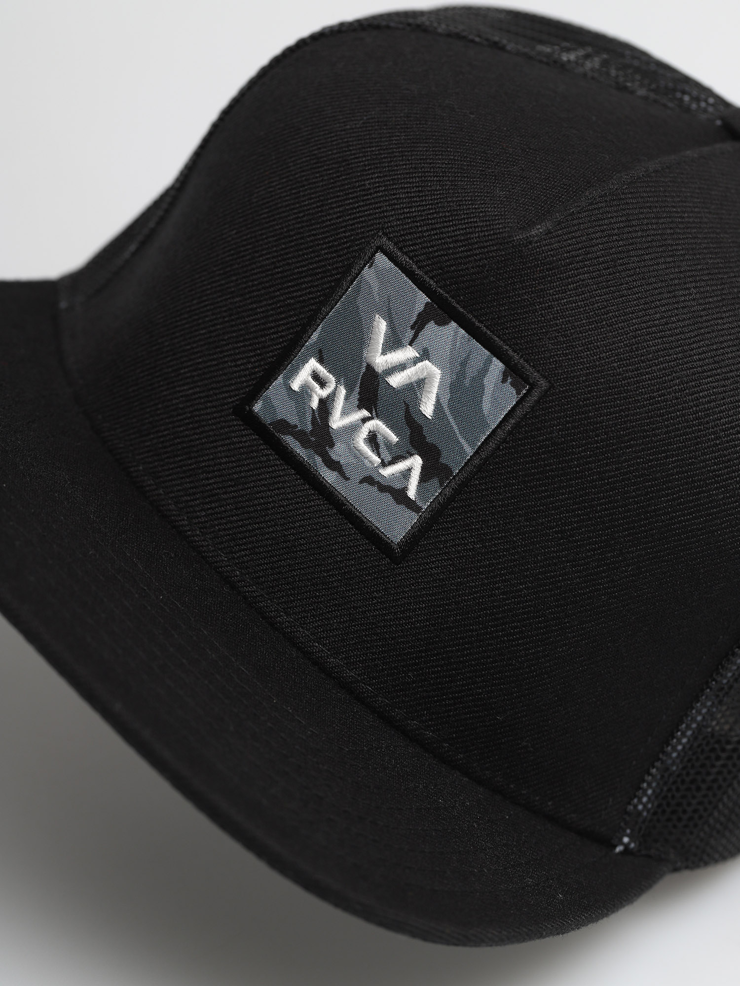 RVCA Va Atw Print Trucker ZD Baseball sapka (black)