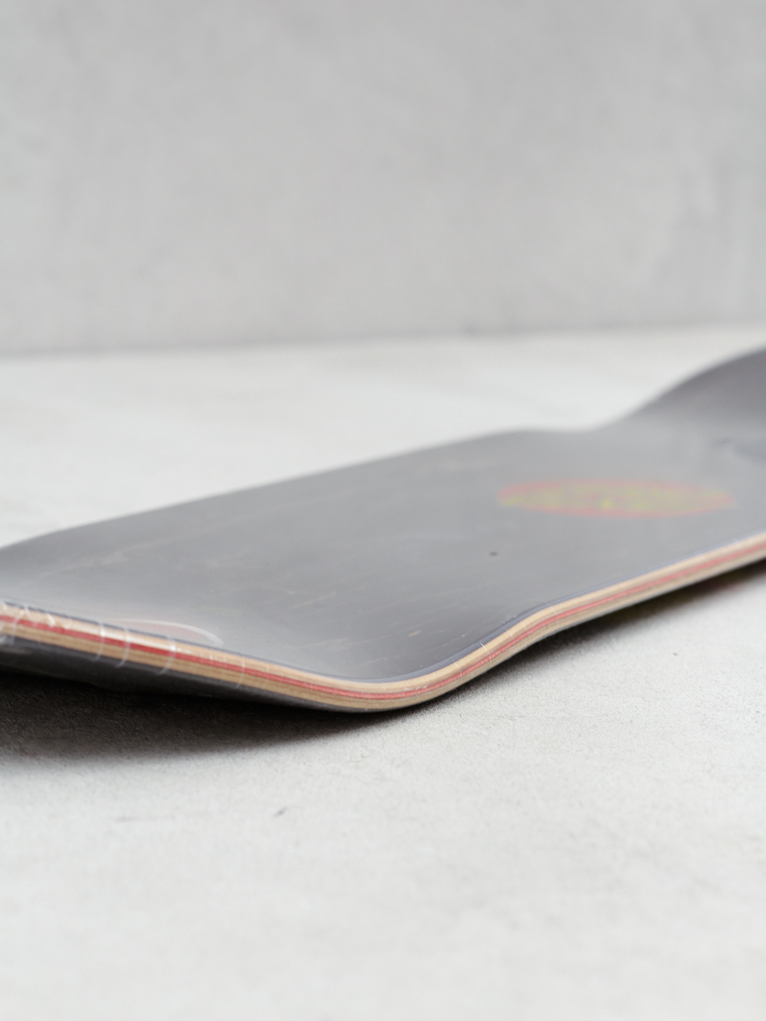 Santa Cruz Classic Dot Gördeszka lap (black/red/yellow)