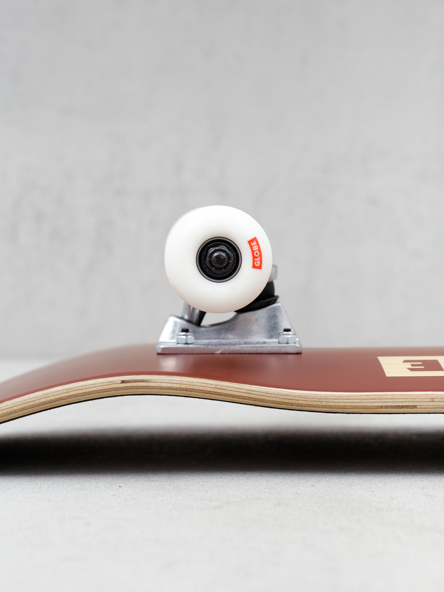 Globe Gördeszka Goodstock (clay)