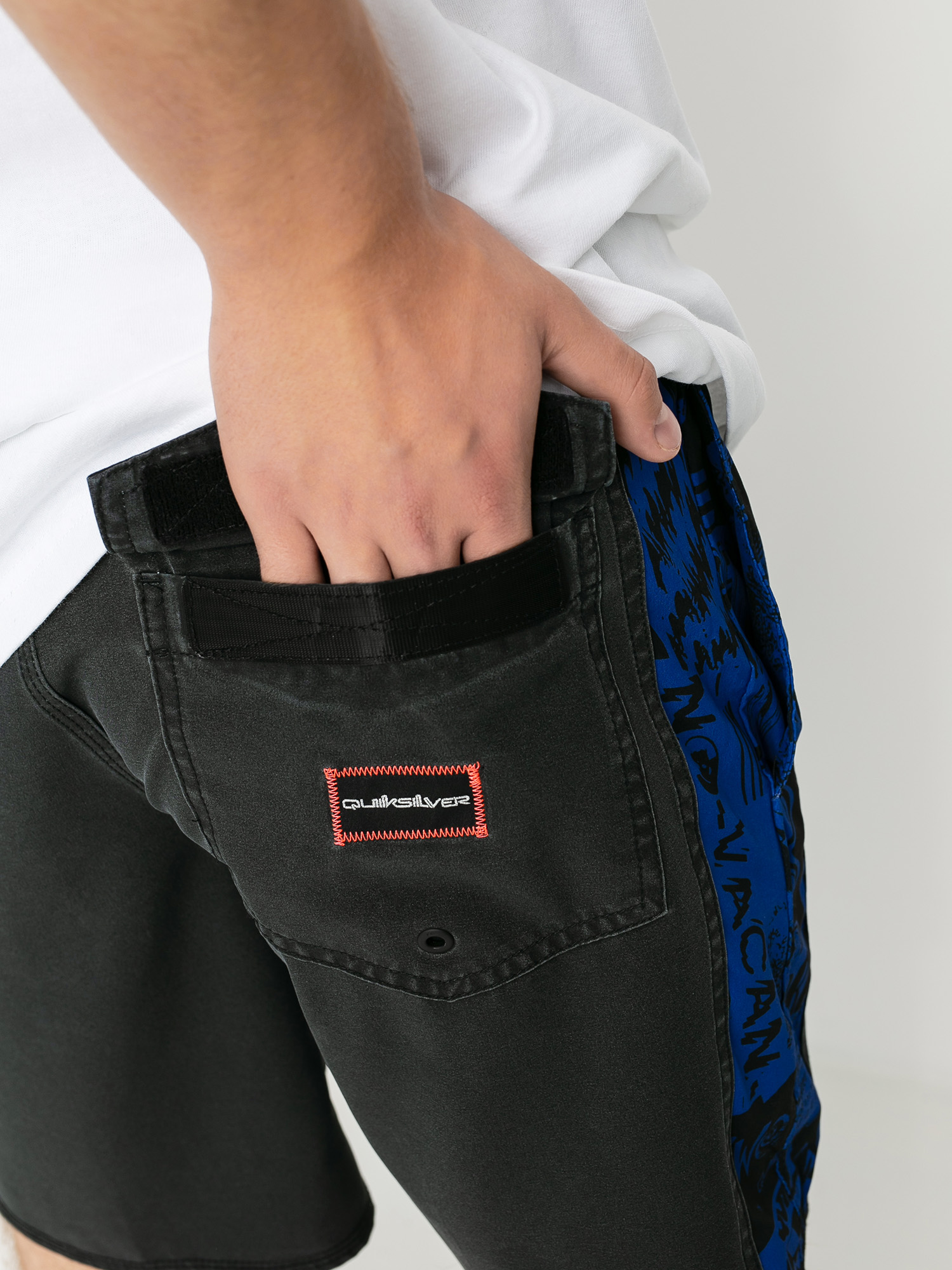 Quiksilver Rave Wave Beachshort 18 Boardshort (black)