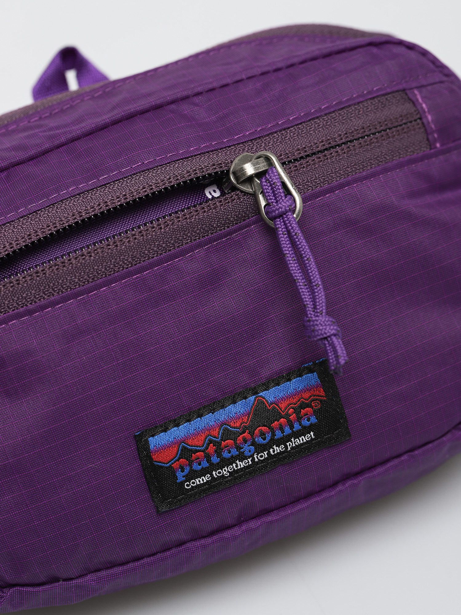 Patagonia Ultralight Black Hole Mini Övtáska (purple)