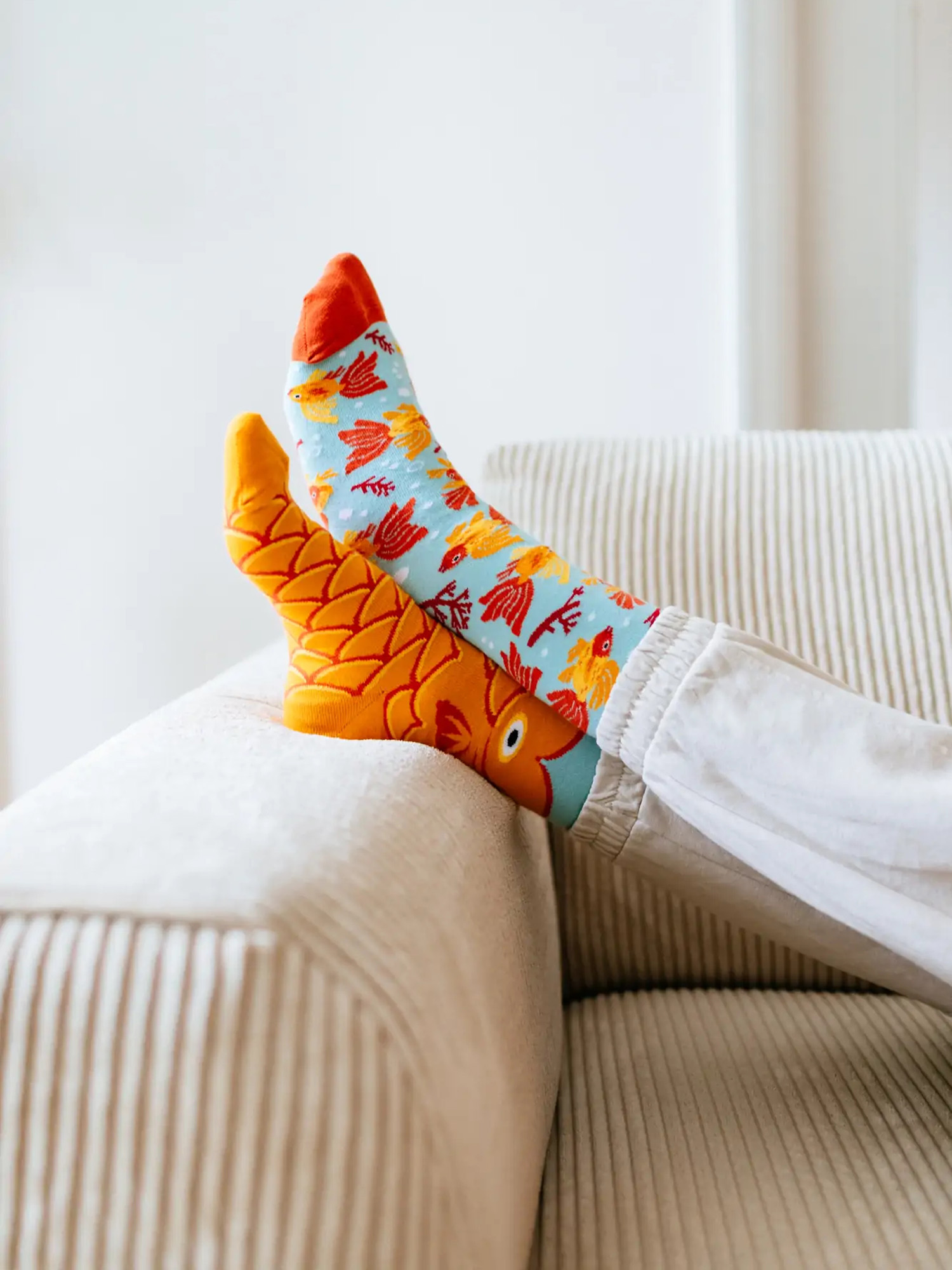 Many Mornings The Wish Fish Zokni (light blue/gold)