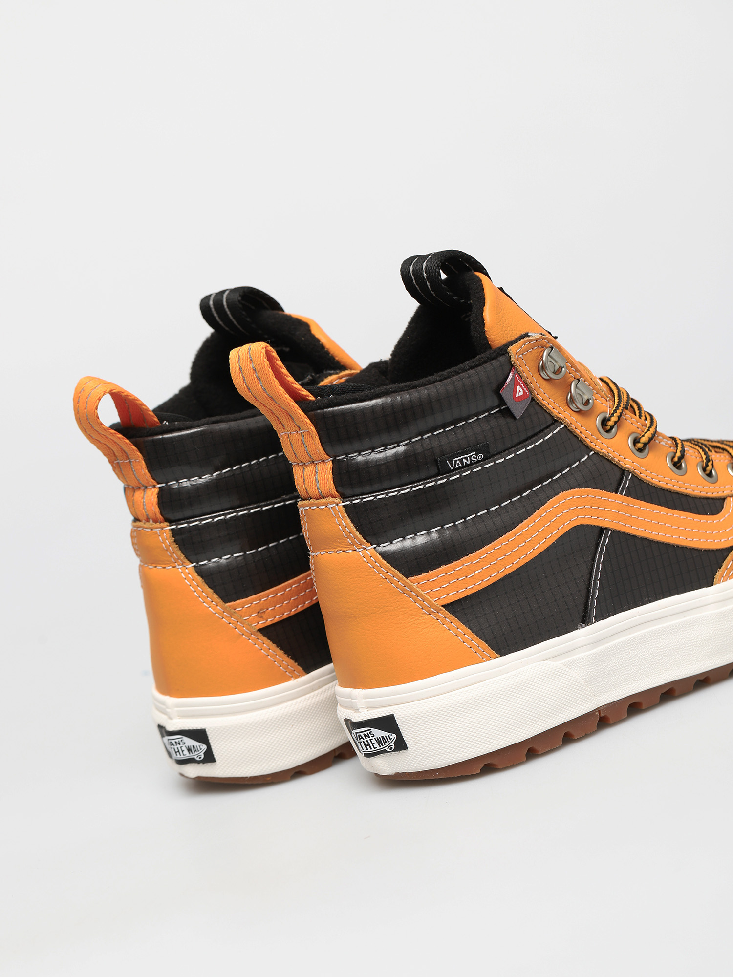 Vans Sk8 Hi Mte 2 0 Dx Cipők (apricot/black)