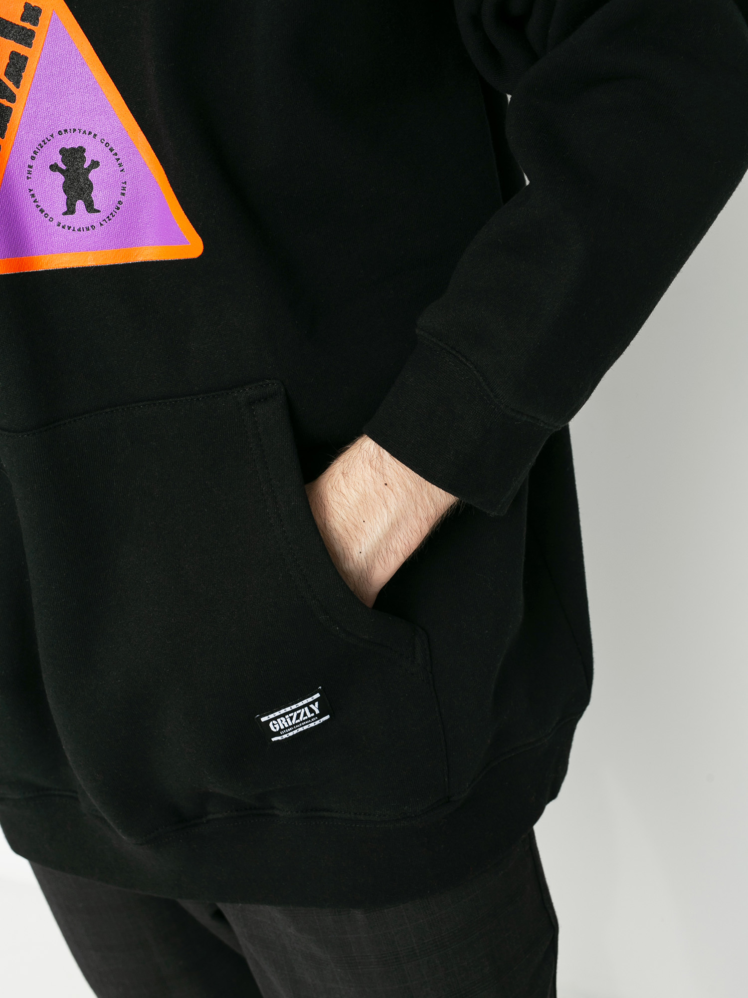 Grizzly Griptape World Famous HD Kapucnis pulóver (black)