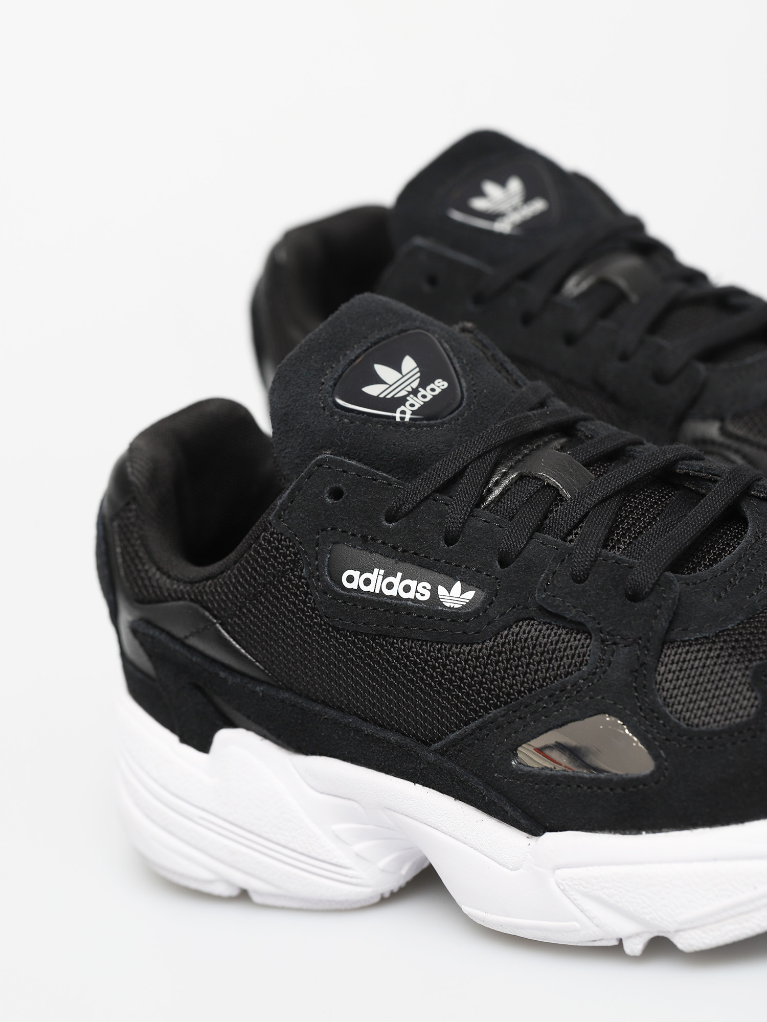 adidas Originals Falcon Wmn Cipők (cblack/cblack/ftwwht)