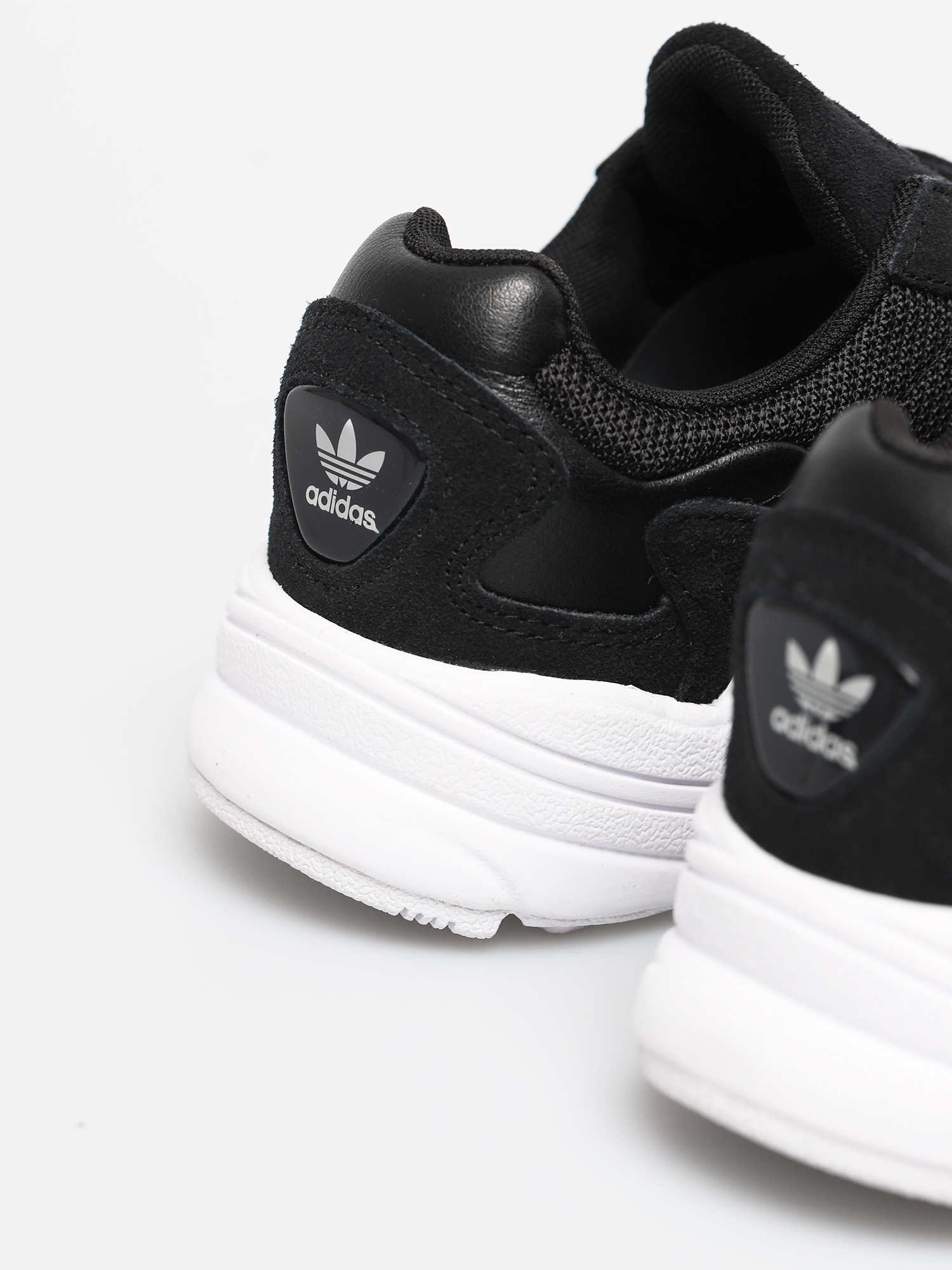 adidas Originals Falcon Wmn Cipők (cblack/cblack/ftwwht)