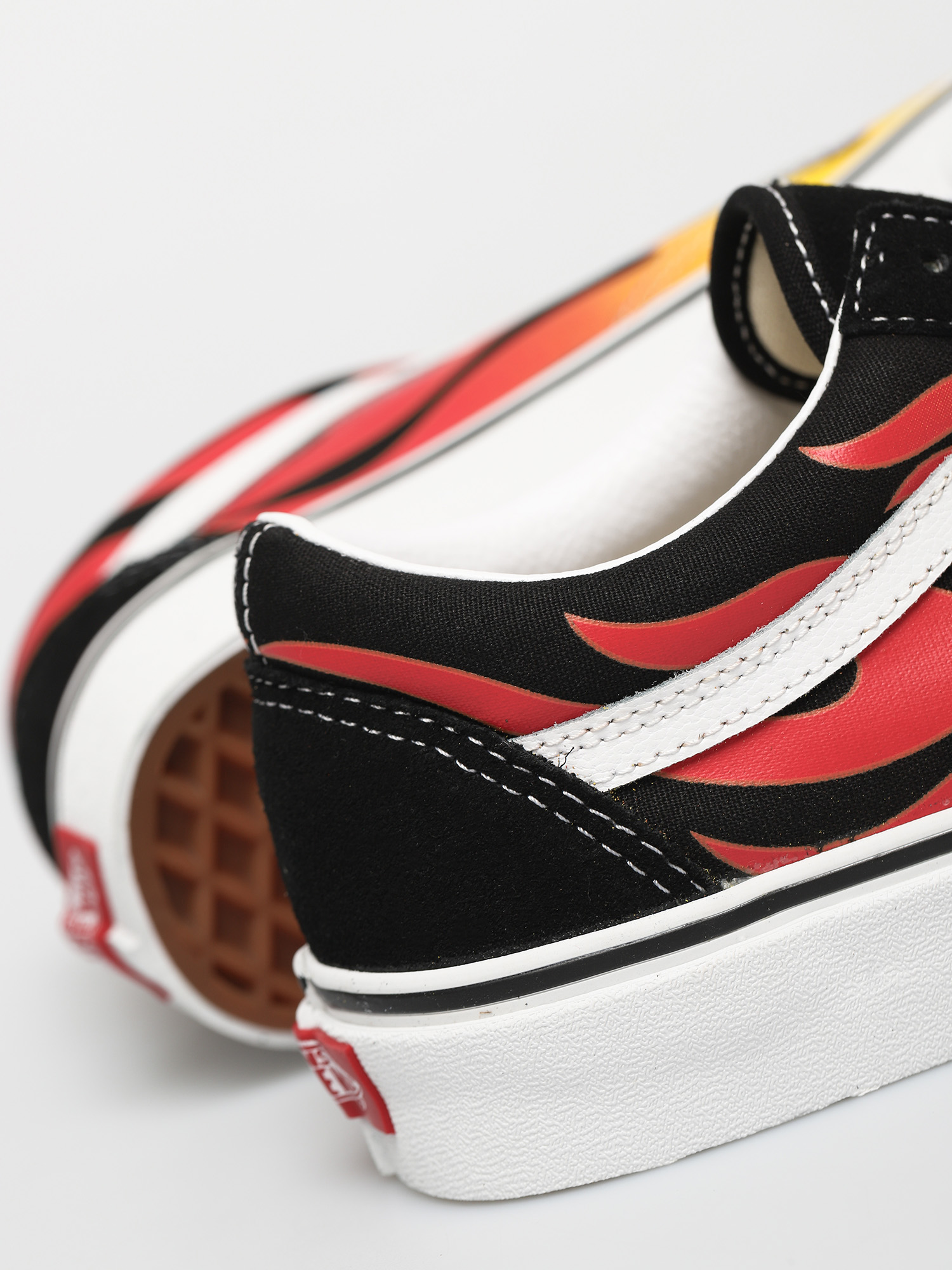 Vans Old Skool Cipők (flame/black/black/true white)