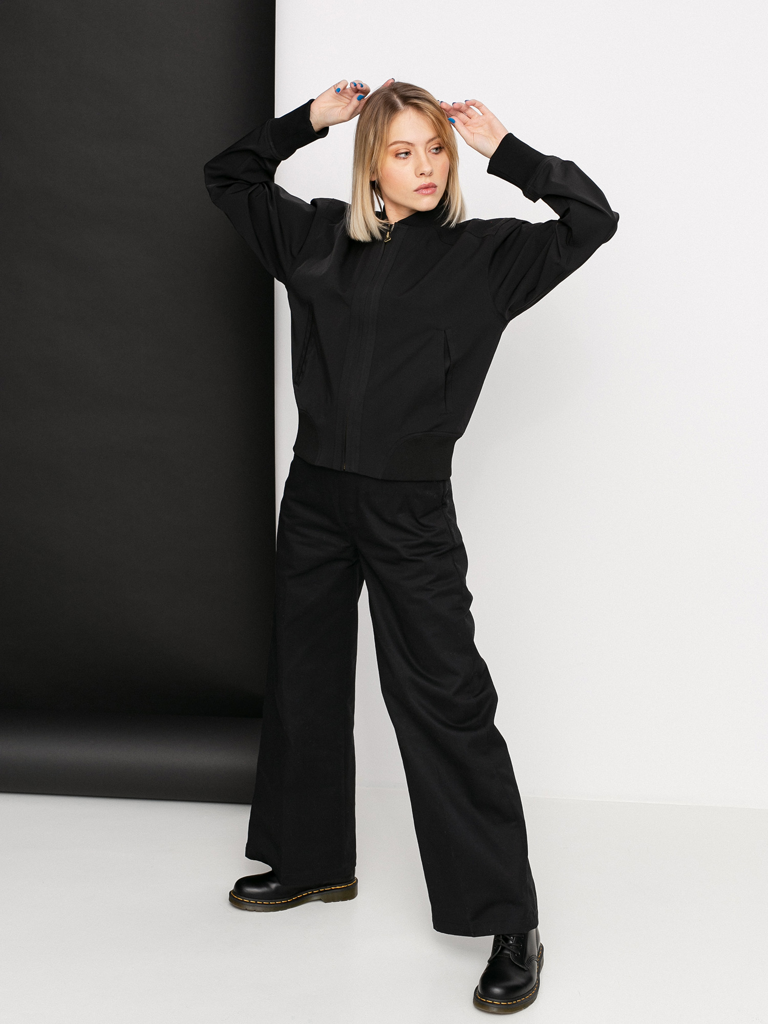 Champion Jacket 113569 Wmn Dzseki (nbk)