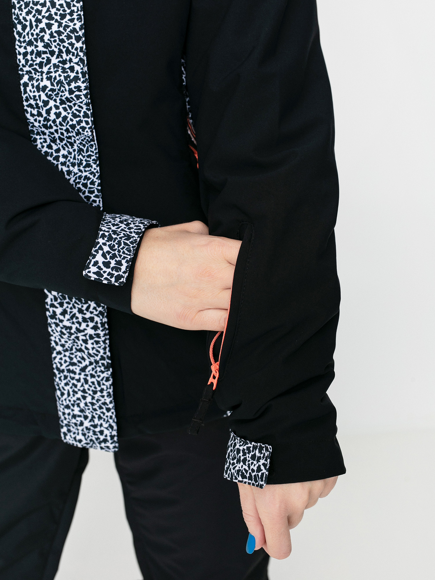 Női Roxy Jet Ski Snowboard dzseki (true black pop animal)