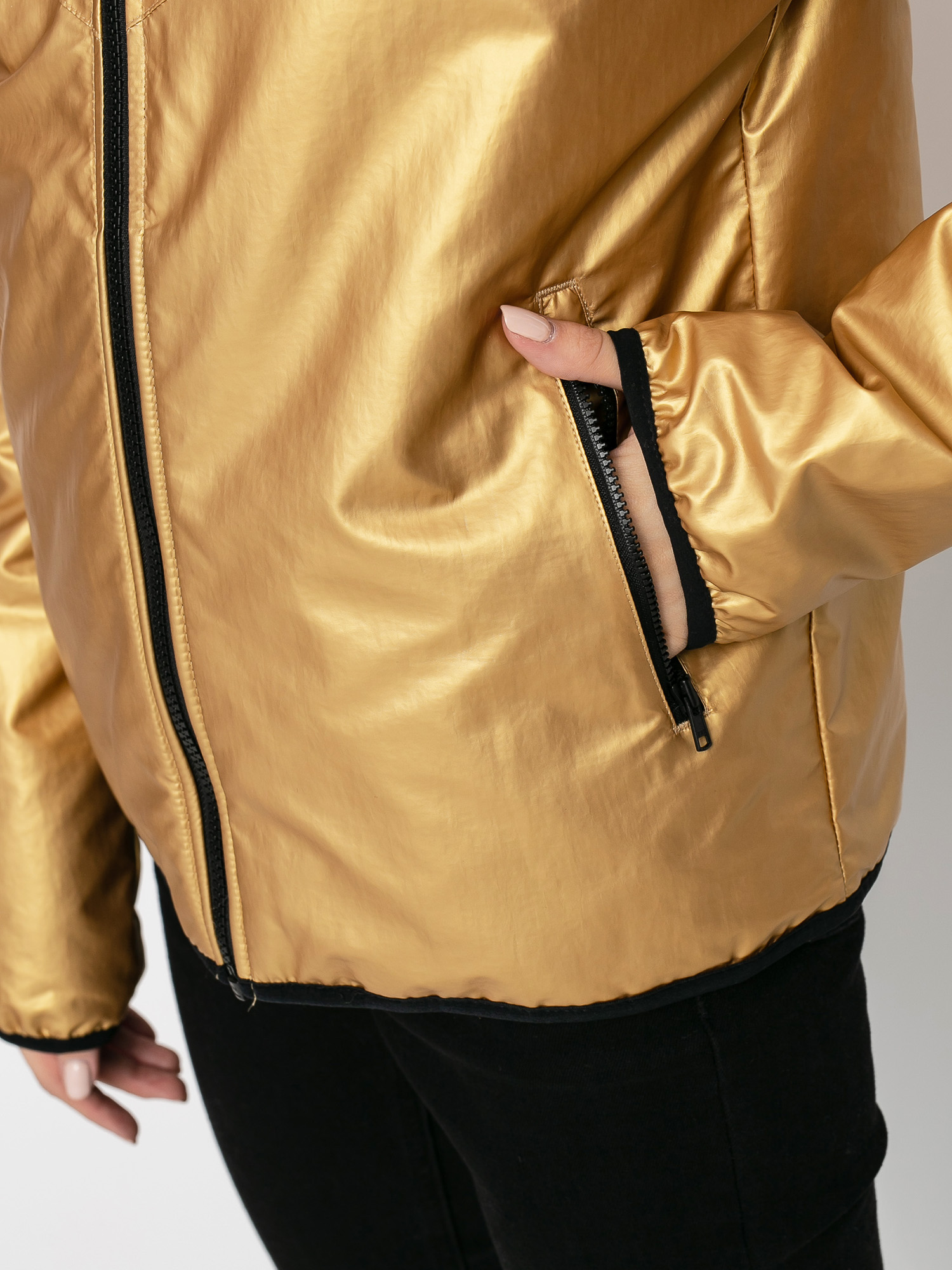 Dzseki Nike Syn Fill Wr Jkt Mtlc Wmn (metallic gold/black/black)
