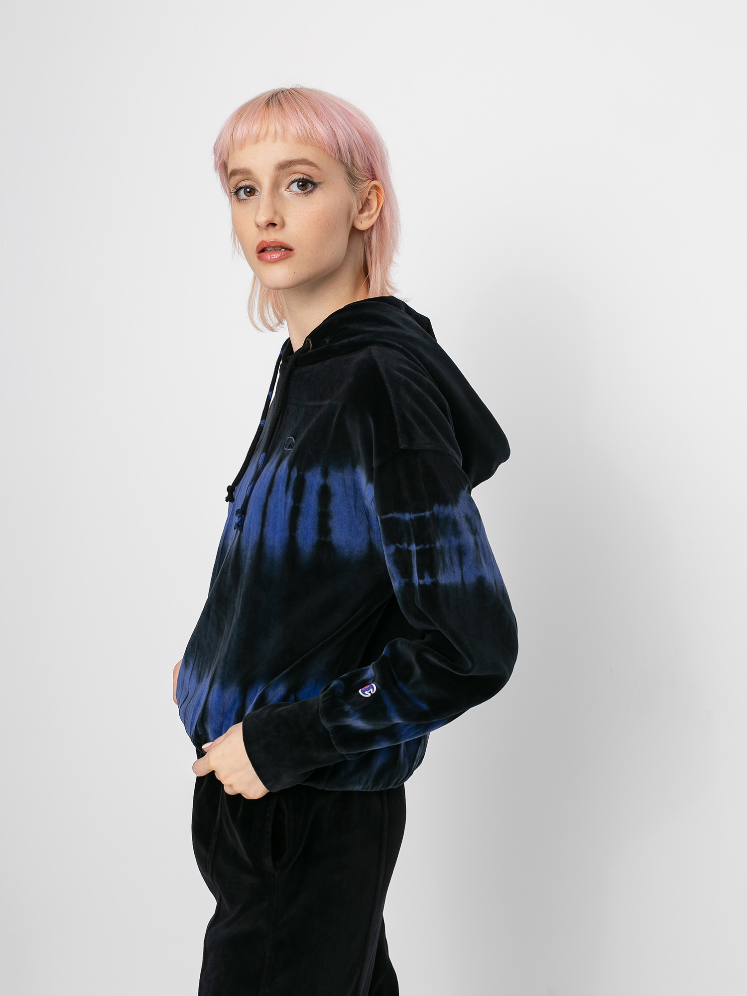 Champion Sweatshirt HD 113632 Wmn Kapucnis pulóver (night/bkk)