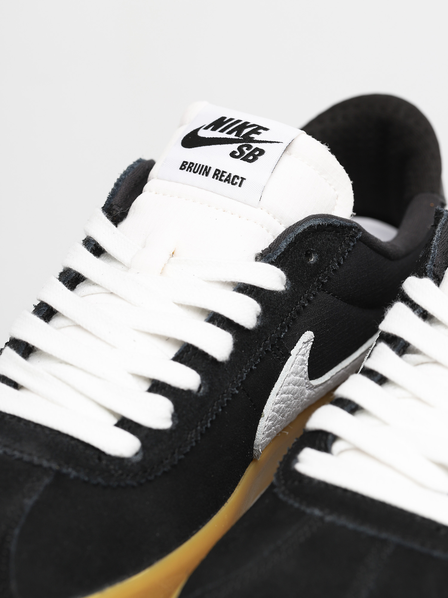 Nike SB Bruin React Cipők (black/white black gum light brown)