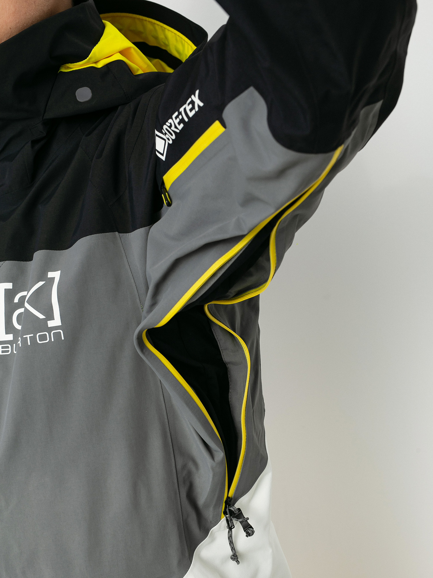 Férfi Burton Ak Gore Tex Swash Snowboard dzseki (true black/castlerock/white mist)