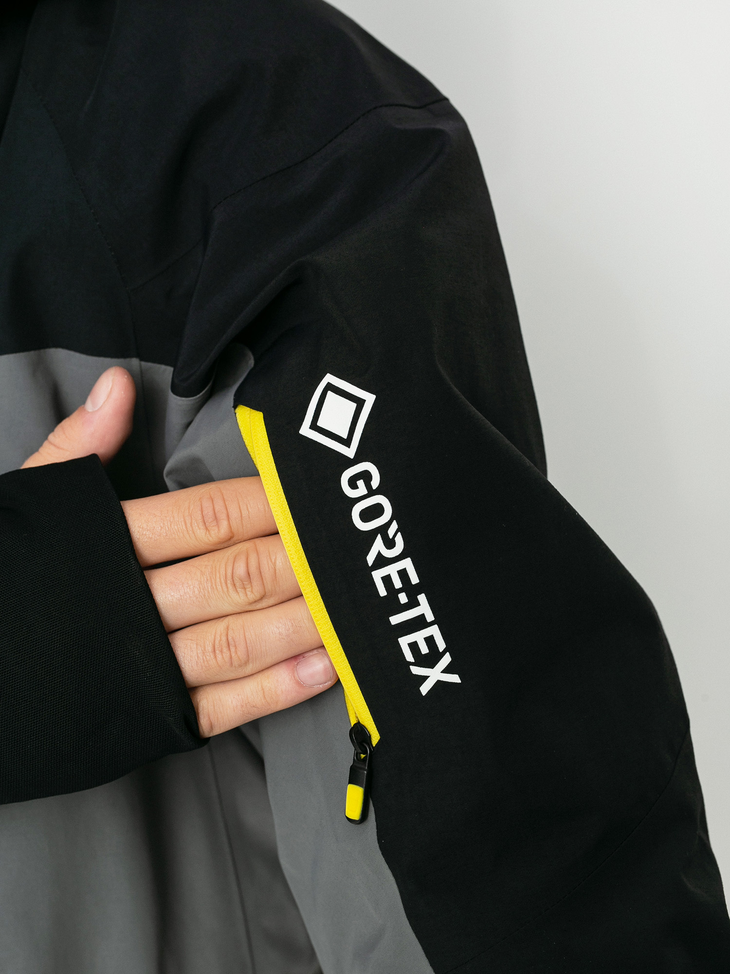 Férfi Burton Ak Gore Tex Swash Snowboard dzseki (true black/castlerock/white mist)