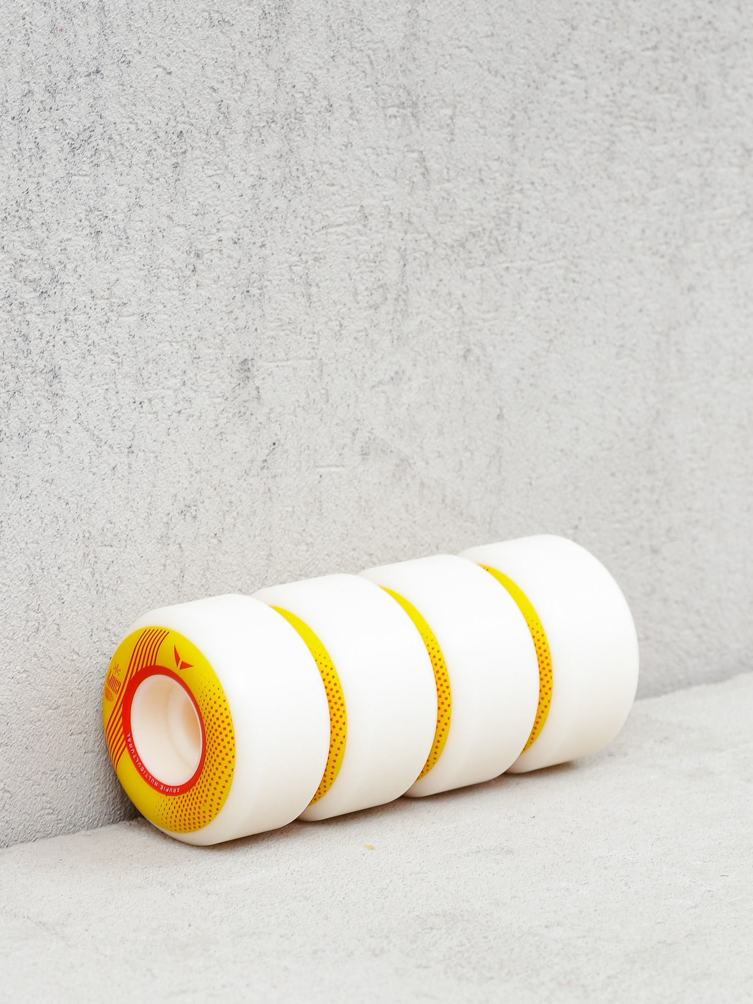 Crupie Apex Flaspot Gördeszka kerék (yellow/red)