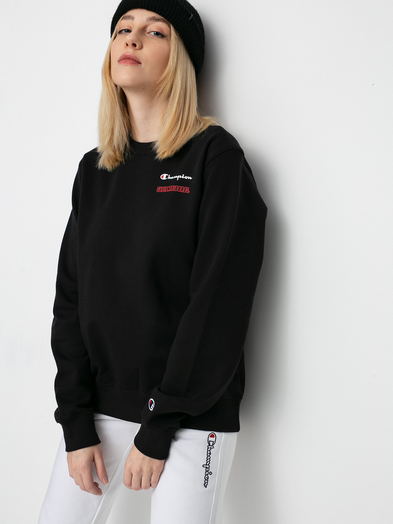 Champion X Nintendo Sweatshirt Wmn Pulóver (nbk)