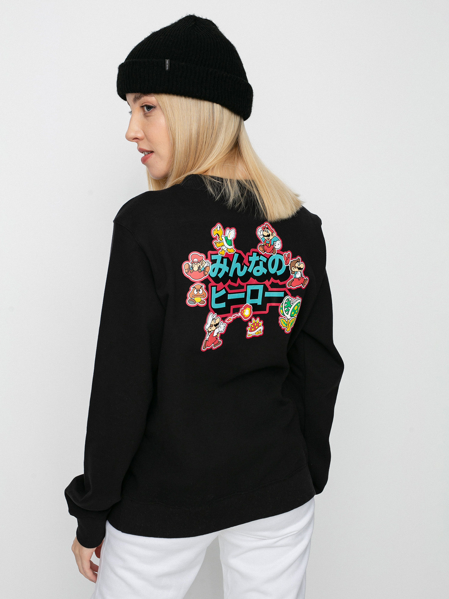 Champion X Nintendo Sweatshirt Wmn Pulóver (nbk)