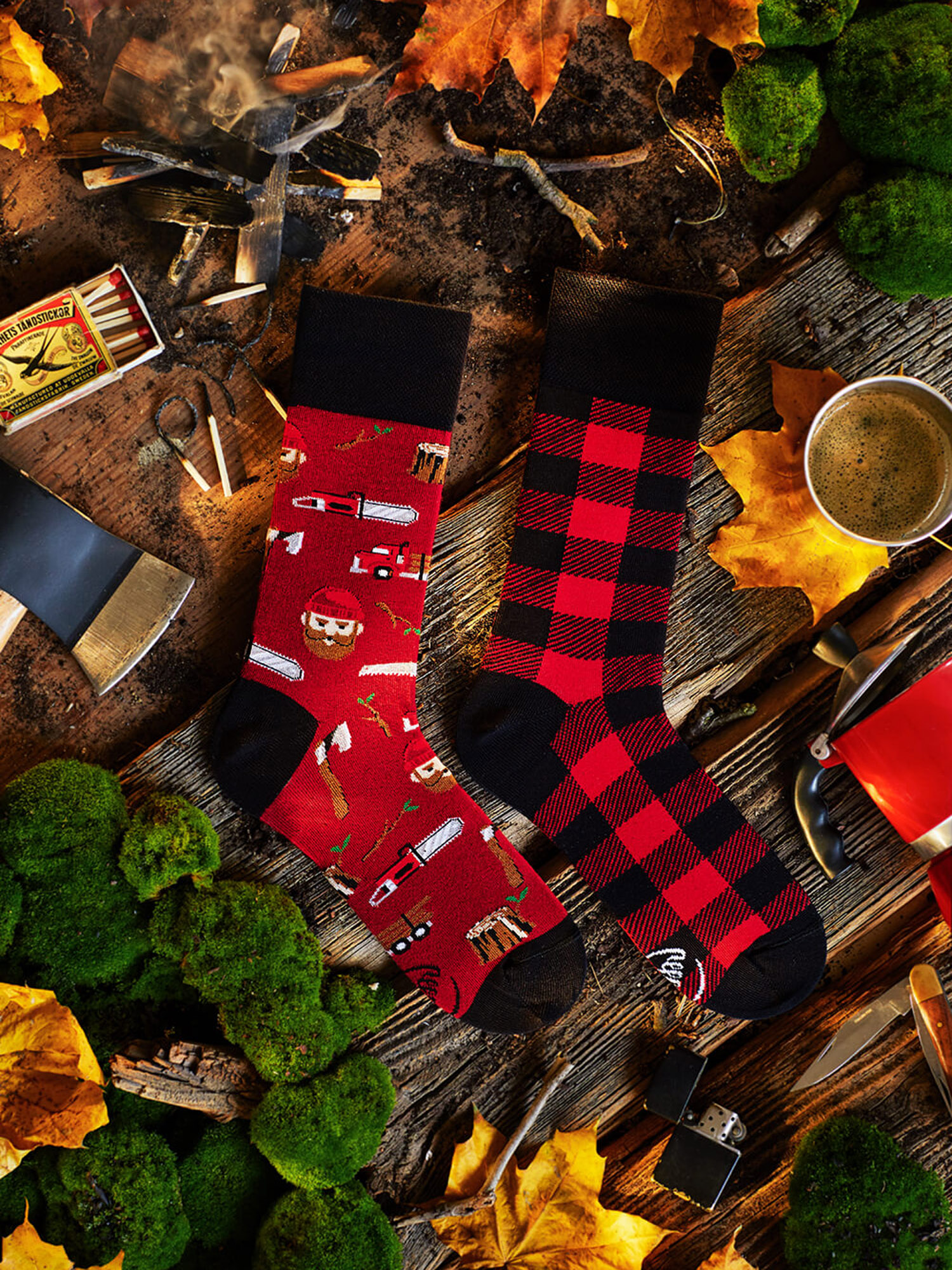 Many Mornings Lumberjack Life Zokni (red/black)