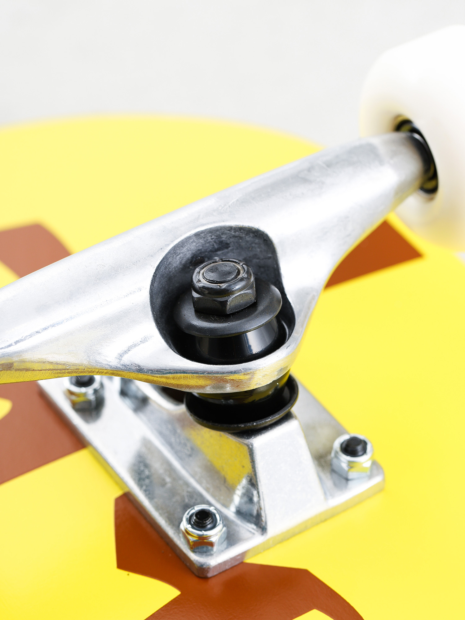 Chocolate Anderson Chunk Komplett gördeszka (yellow)