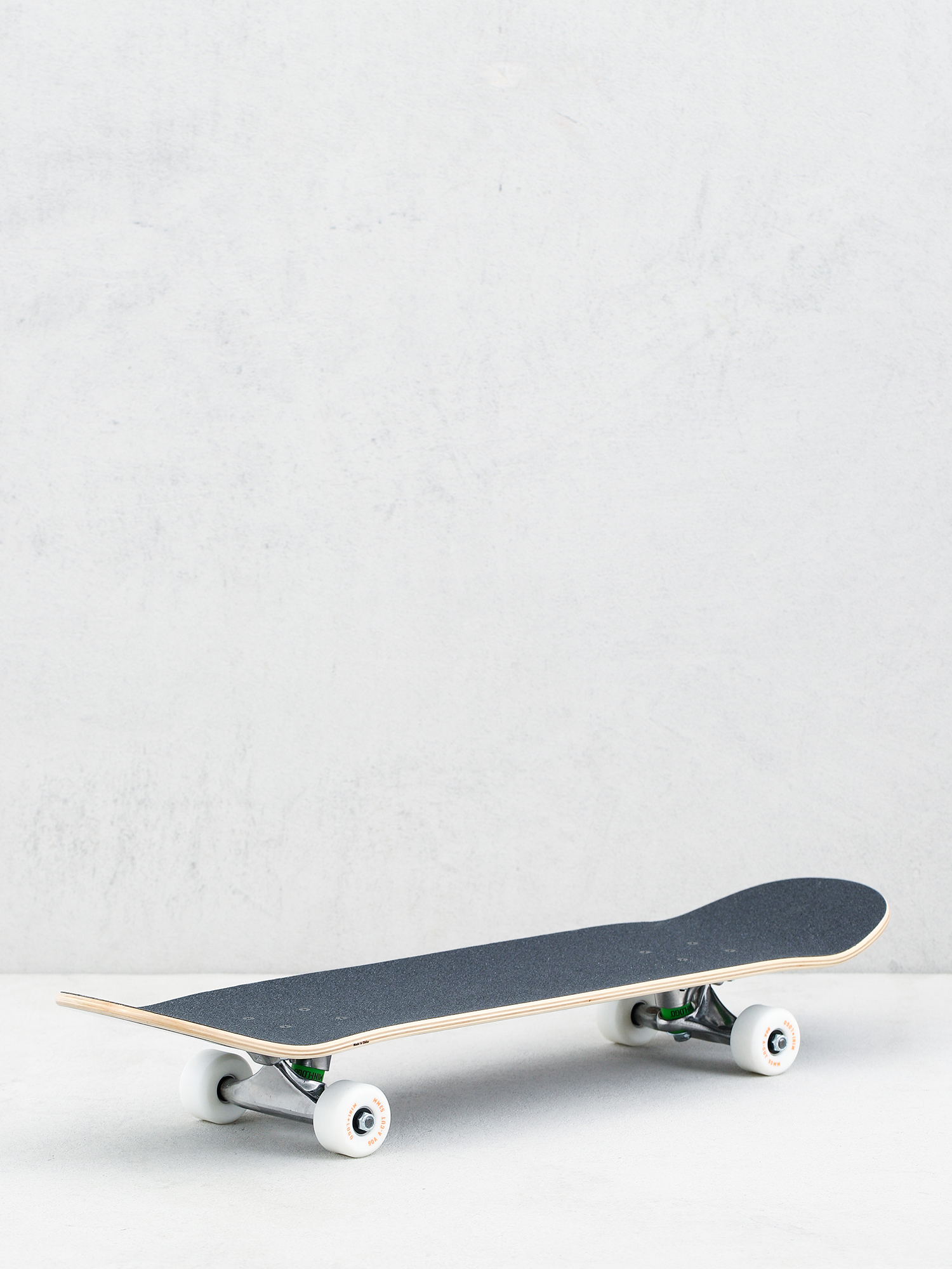 Minilogo C hevron Detonator 15 Komplett gördeszka (solid black)