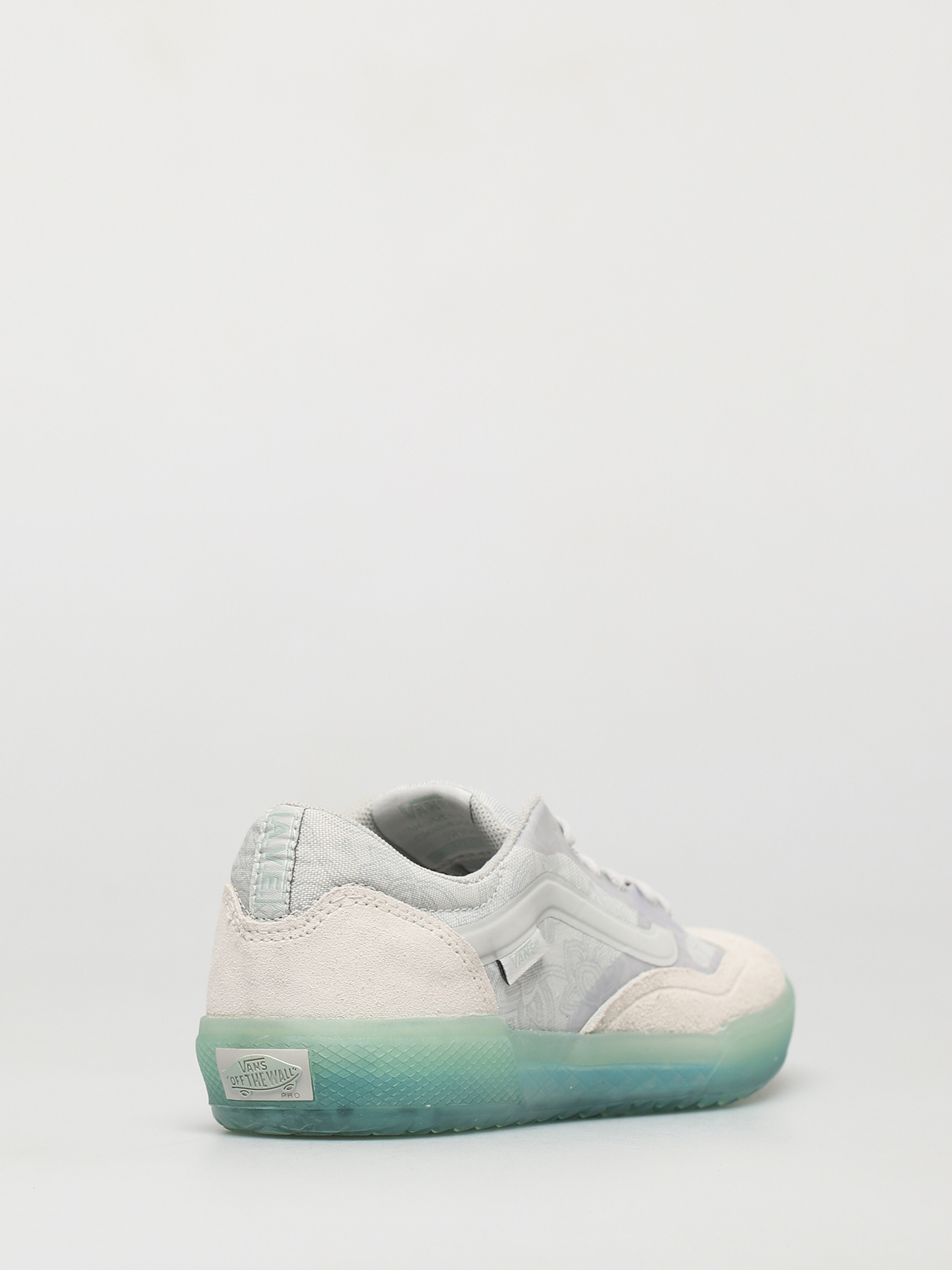 vans ave pro beatrice domond