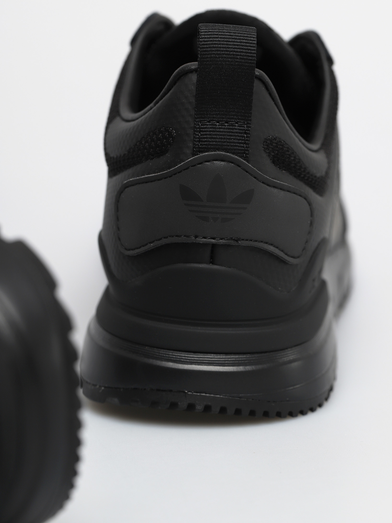 adidas Originals Zx 700 HD Cipők (cblack/cblack/ftwwht)