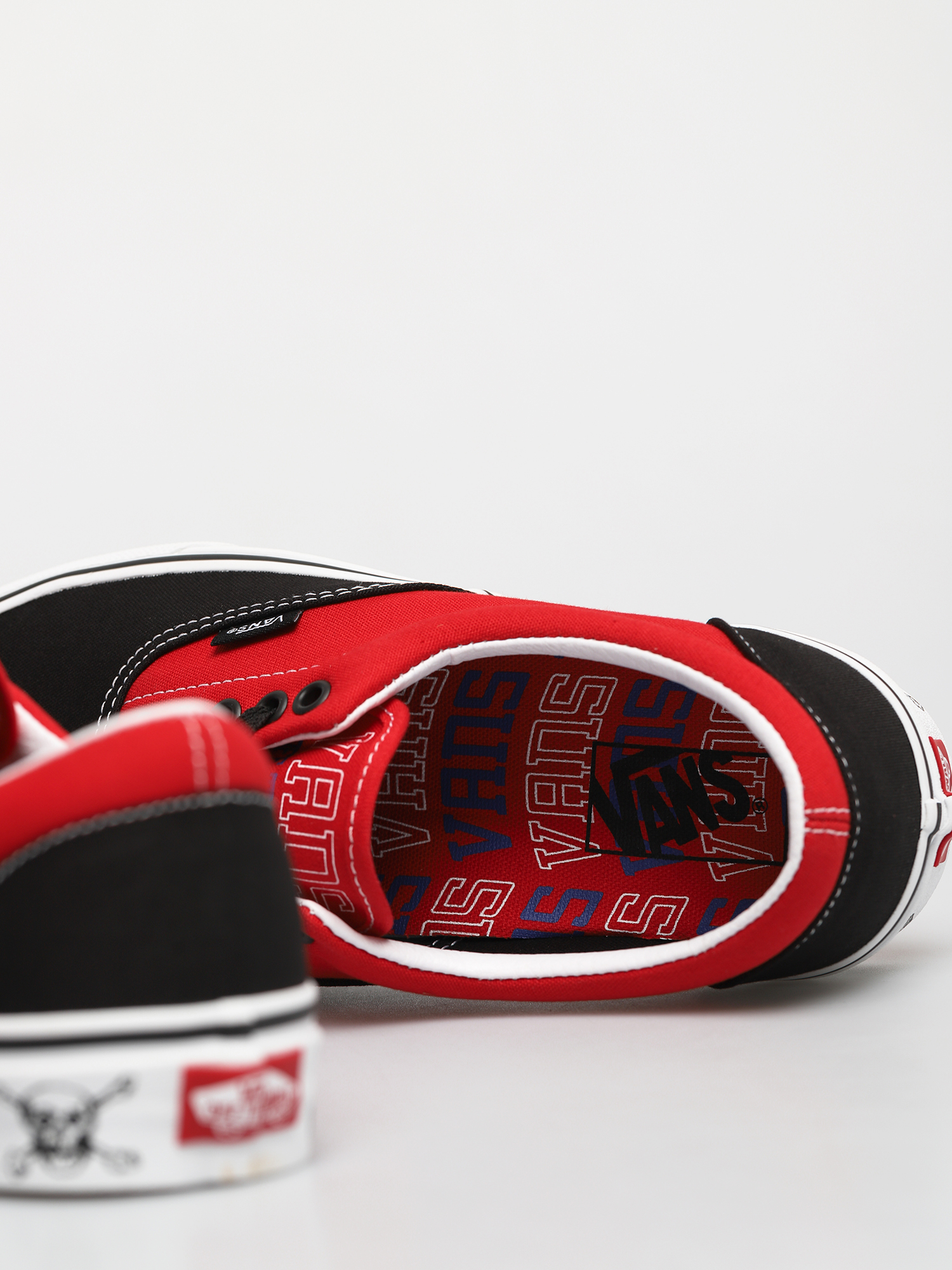 Vans Era Cipők (new varsity black/high risk red)