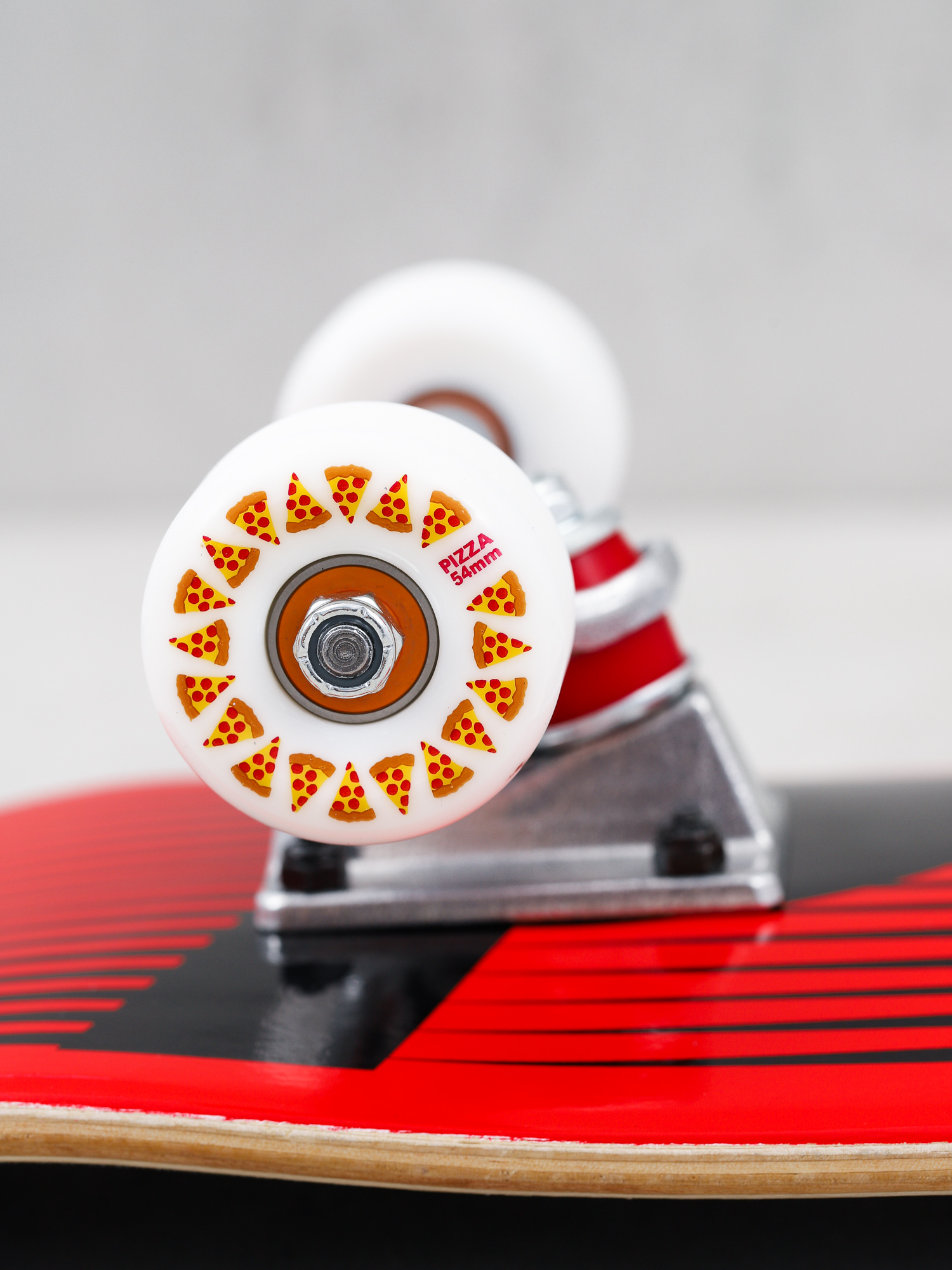 Pizza Skateboards Speedy Komplett gördeszka (red/white/green)