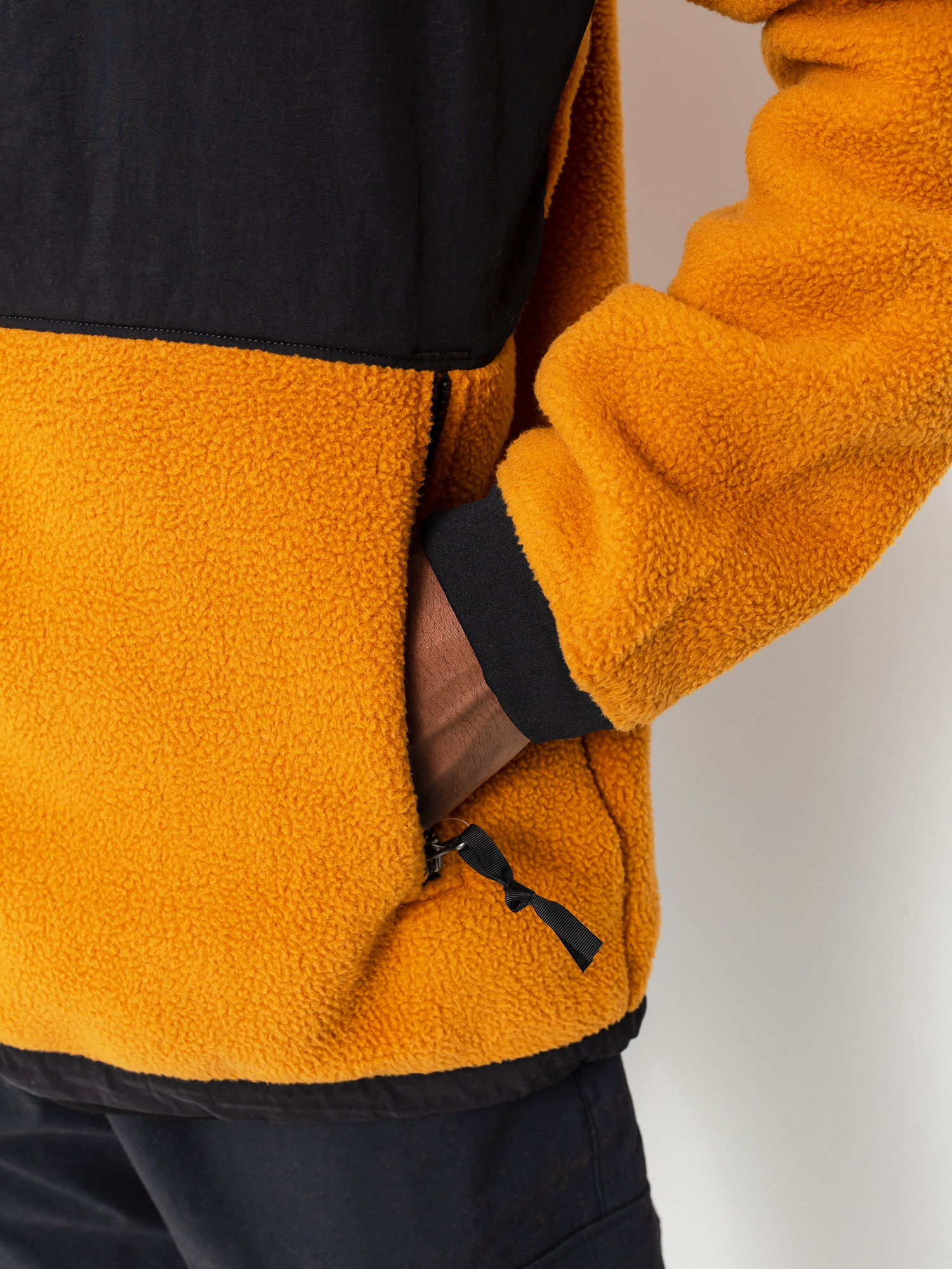 Férfi The North Face Denali 2 Polár pulóver (timber tan)