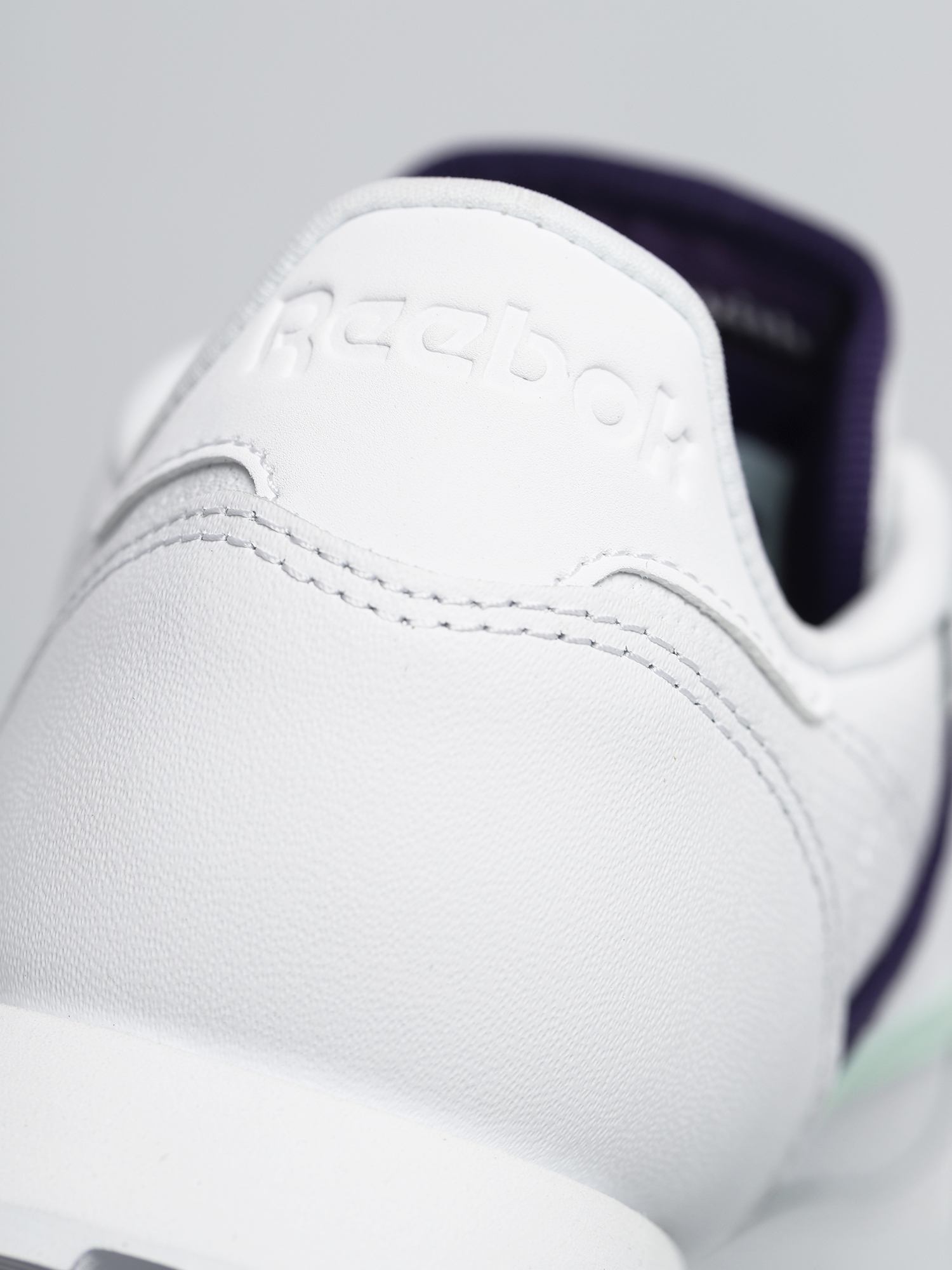 Reebok Cl Lthr Wmn Cipők (cblack/carbon/vecred)