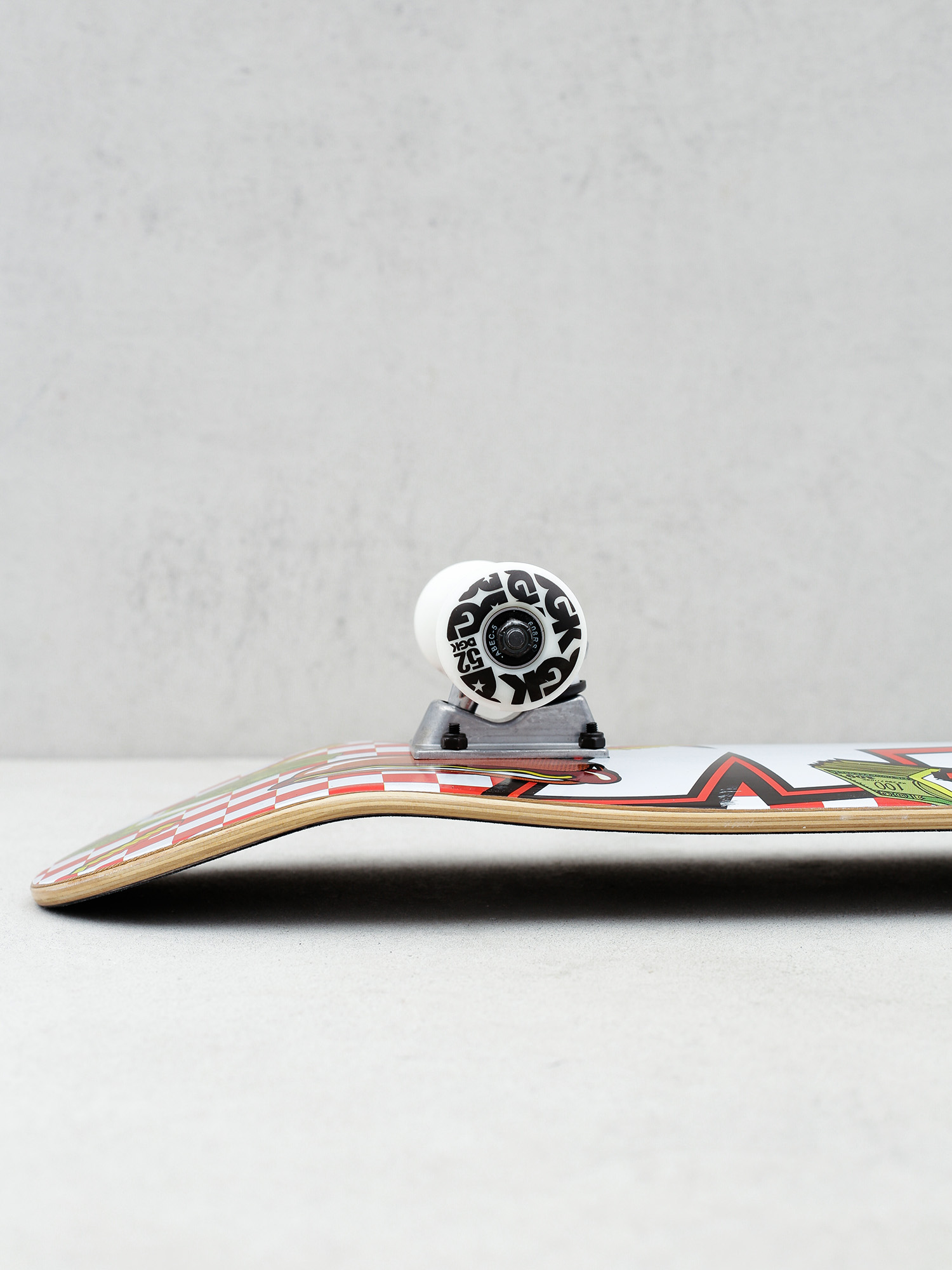 DGK Diner Komplett gördeszka (assorted)